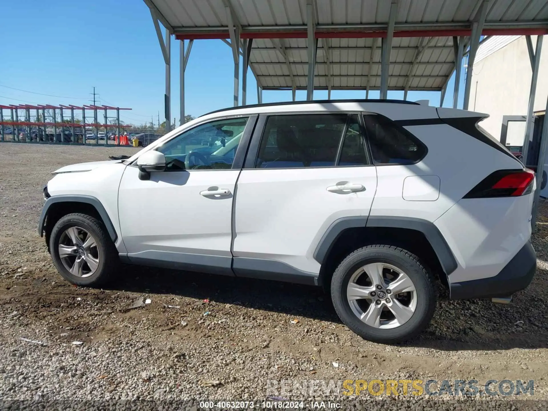 15 Photograph of a damaged car 2T3P1RFV6KW026426 TOYOTA RAV4 2019