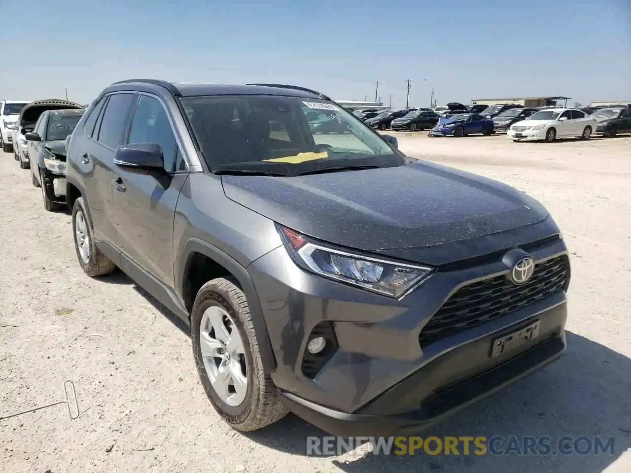 1 Photograph of a damaged car 2T3P1RFV6KW033778 TOYOTA RAV4 2019