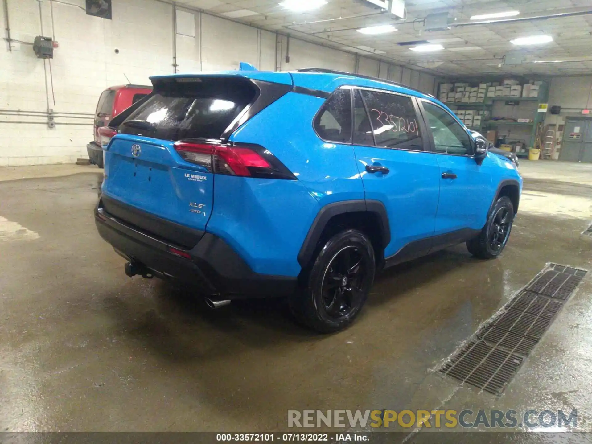 4 Photograph of a damaged car 2T3P1RFV6KW036938 TOYOTA RAV4 2019