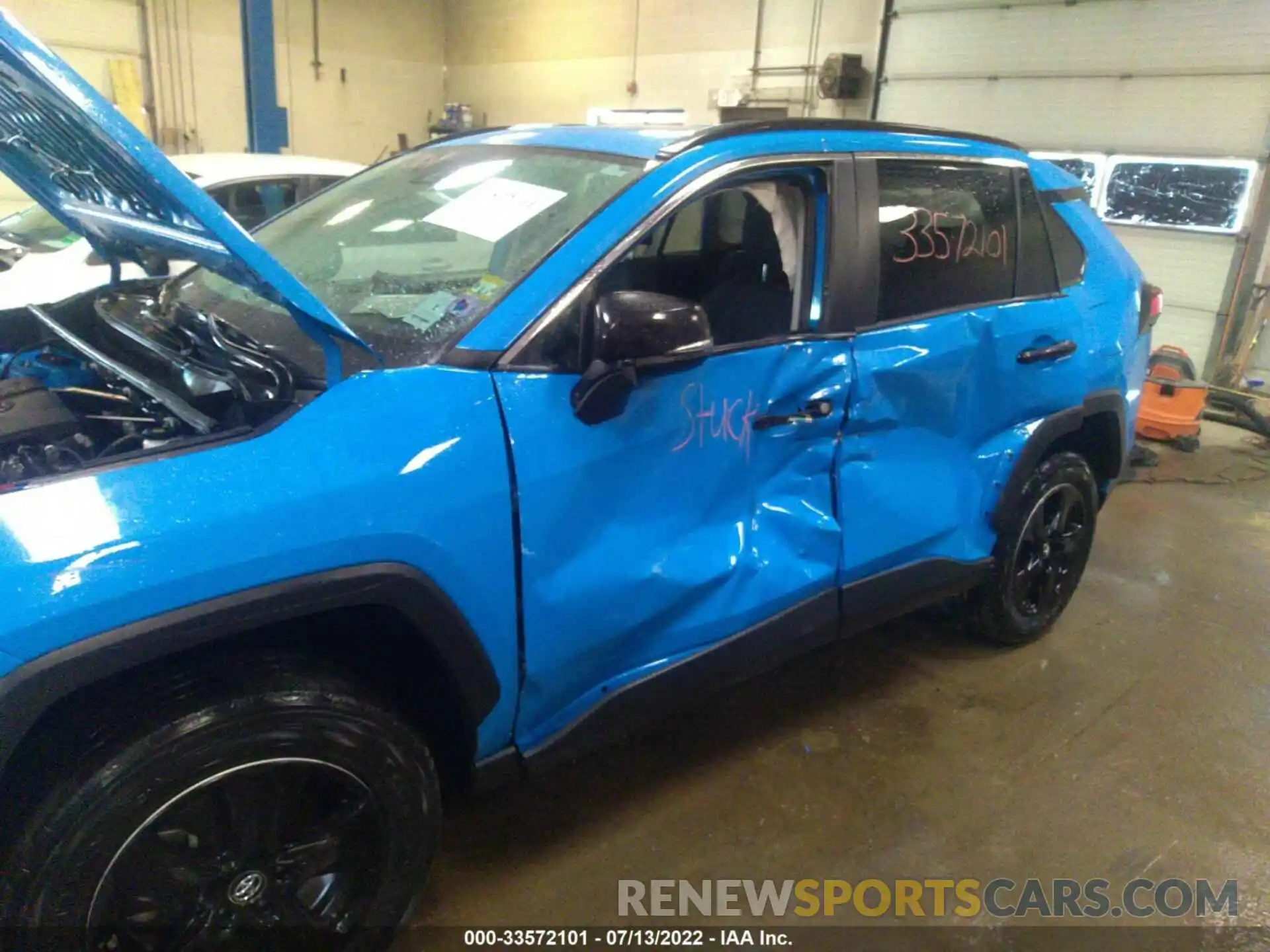 6 Photograph of a damaged car 2T3P1RFV6KW036938 TOYOTA RAV4 2019