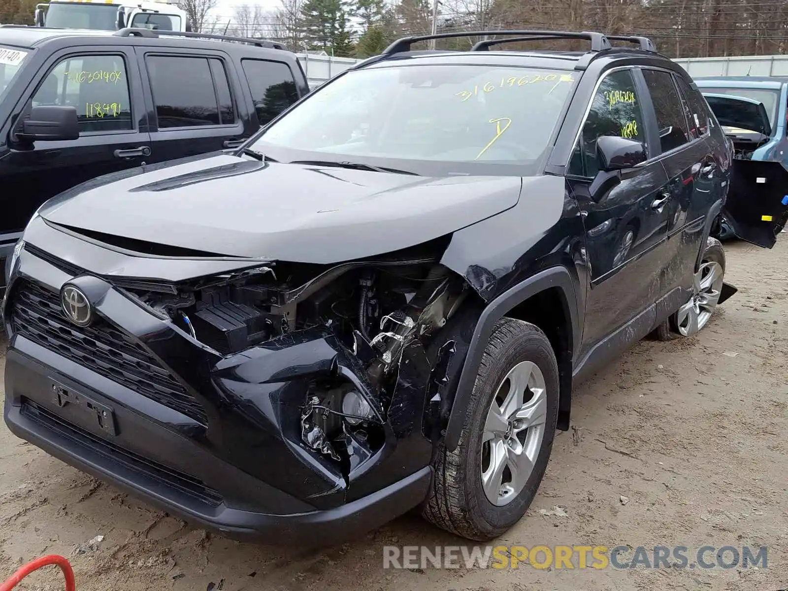 2 Photograph of a damaged car 2T3P1RFV6KW038138 TOYOTA RAV4 2019