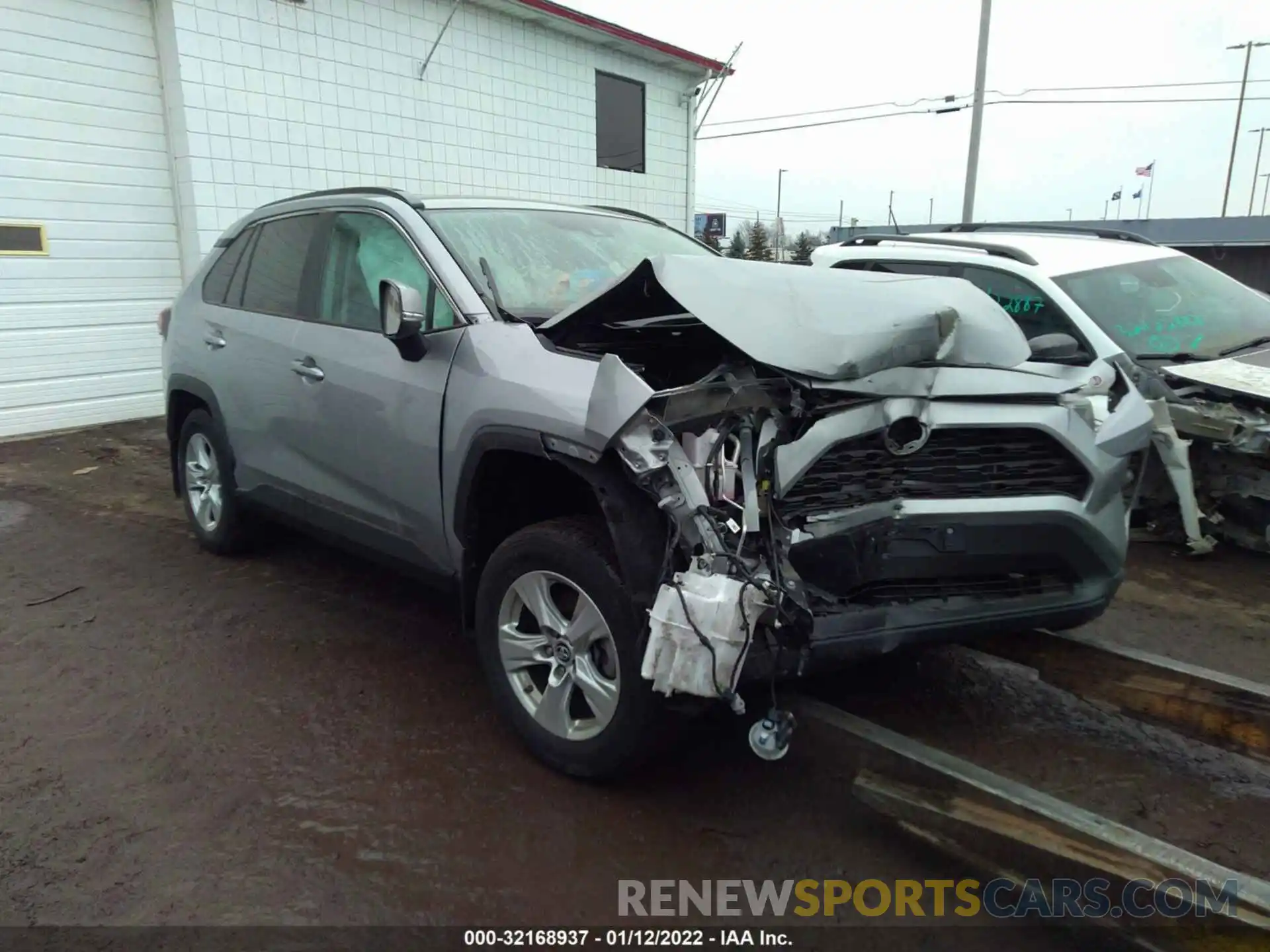 1 Photograph of a damaged car 2T3P1RFV6KW058180 TOYOTA RAV4 2019