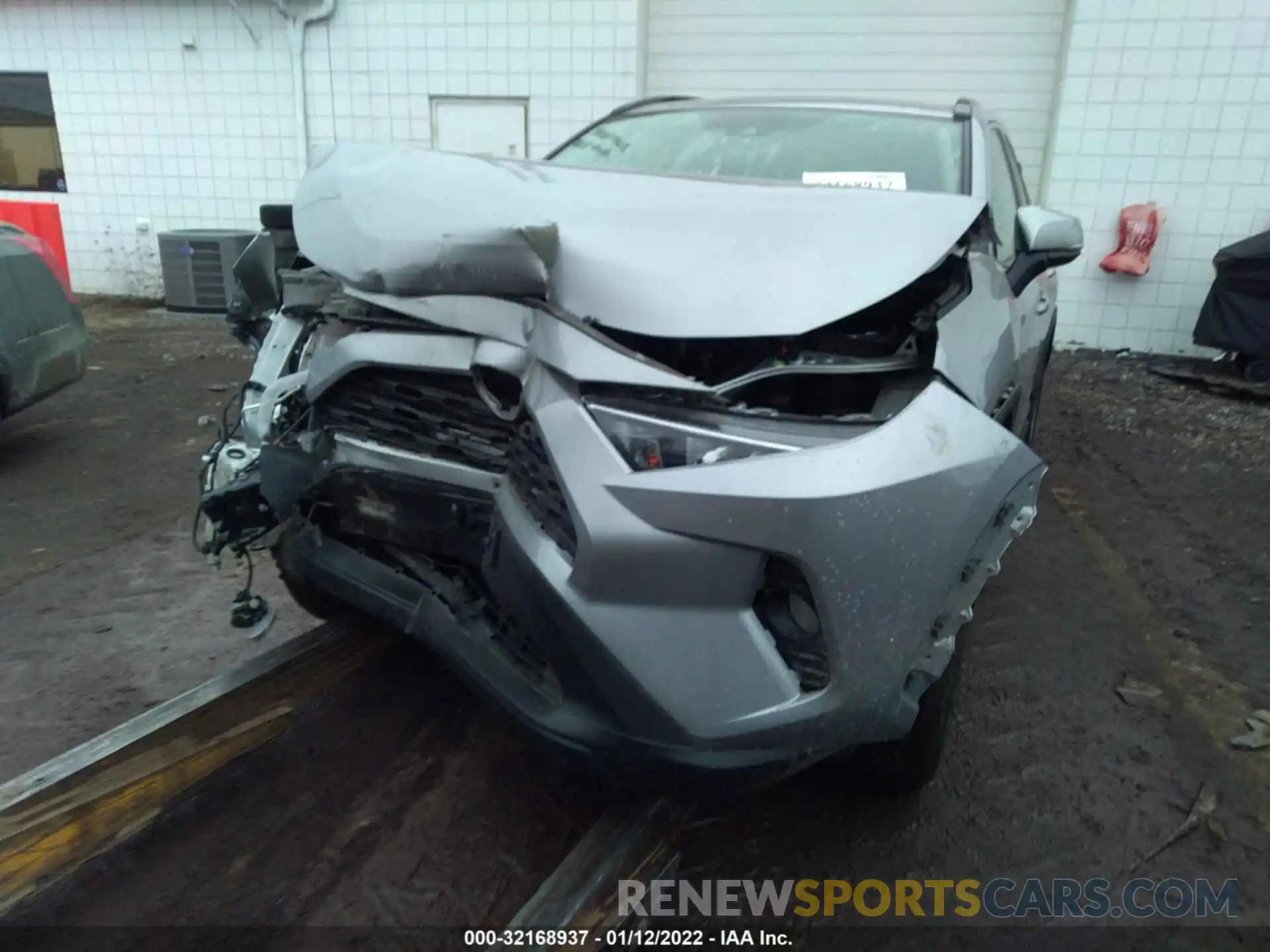 10 Photograph of a damaged car 2T3P1RFV6KW058180 TOYOTA RAV4 2019