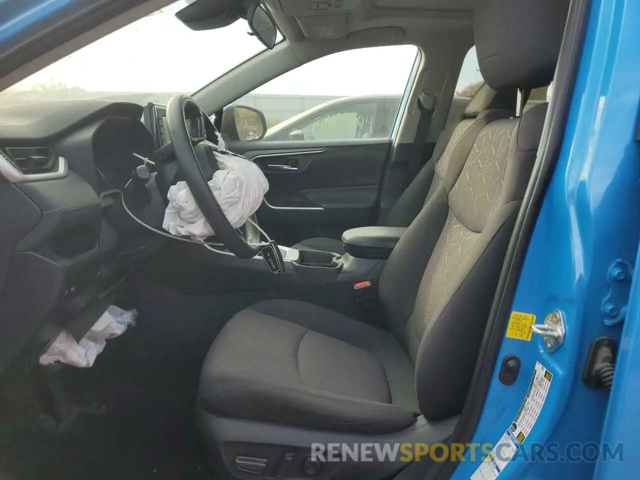 7 Photograph of a damaged car 2T3P1RFV6KW062410 TOYOTA RAV4 2019