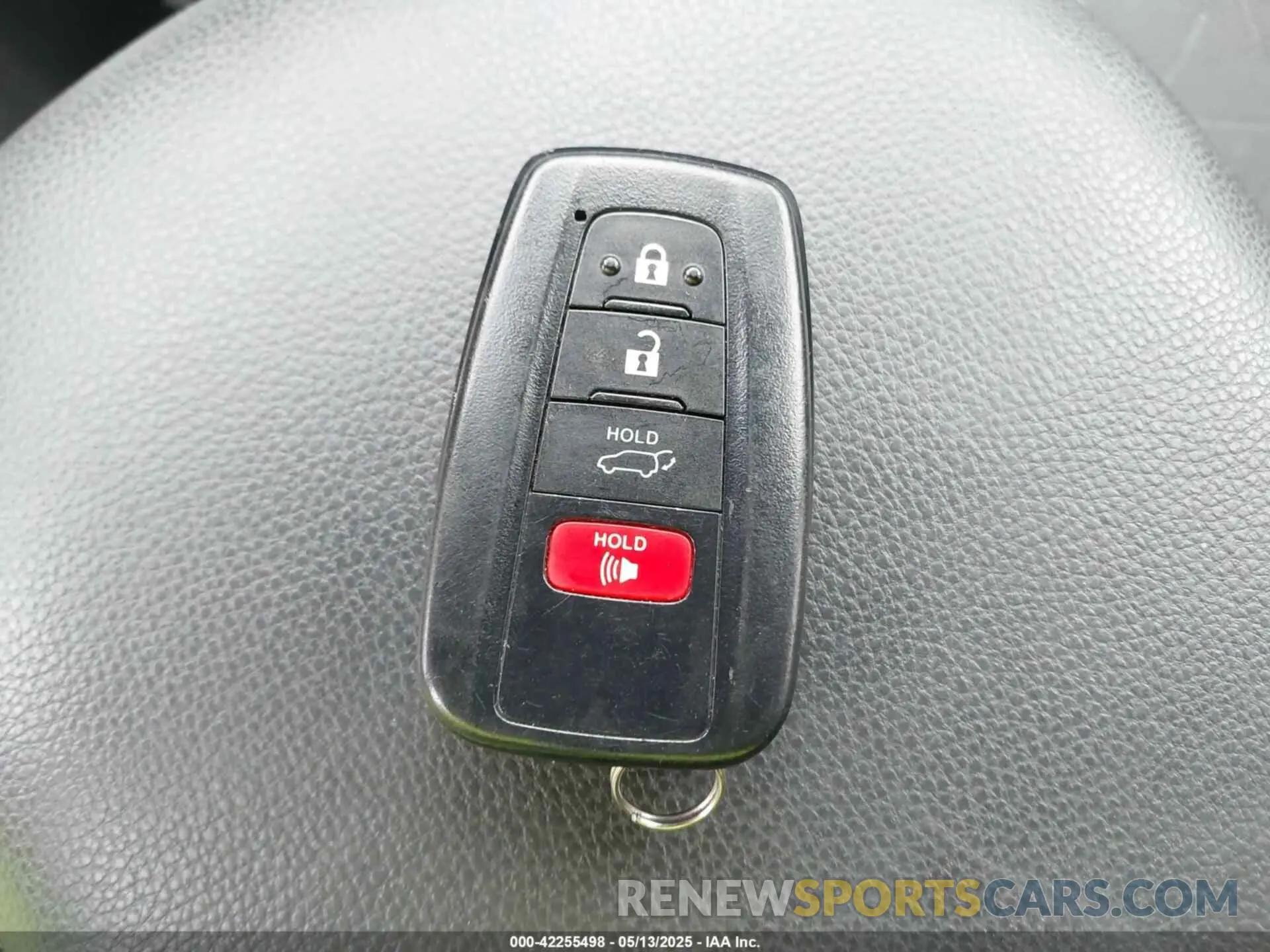 11 Photograph of a damaged car 2T3P1RFV6KW081863 TOYOTA RAV4 2019
