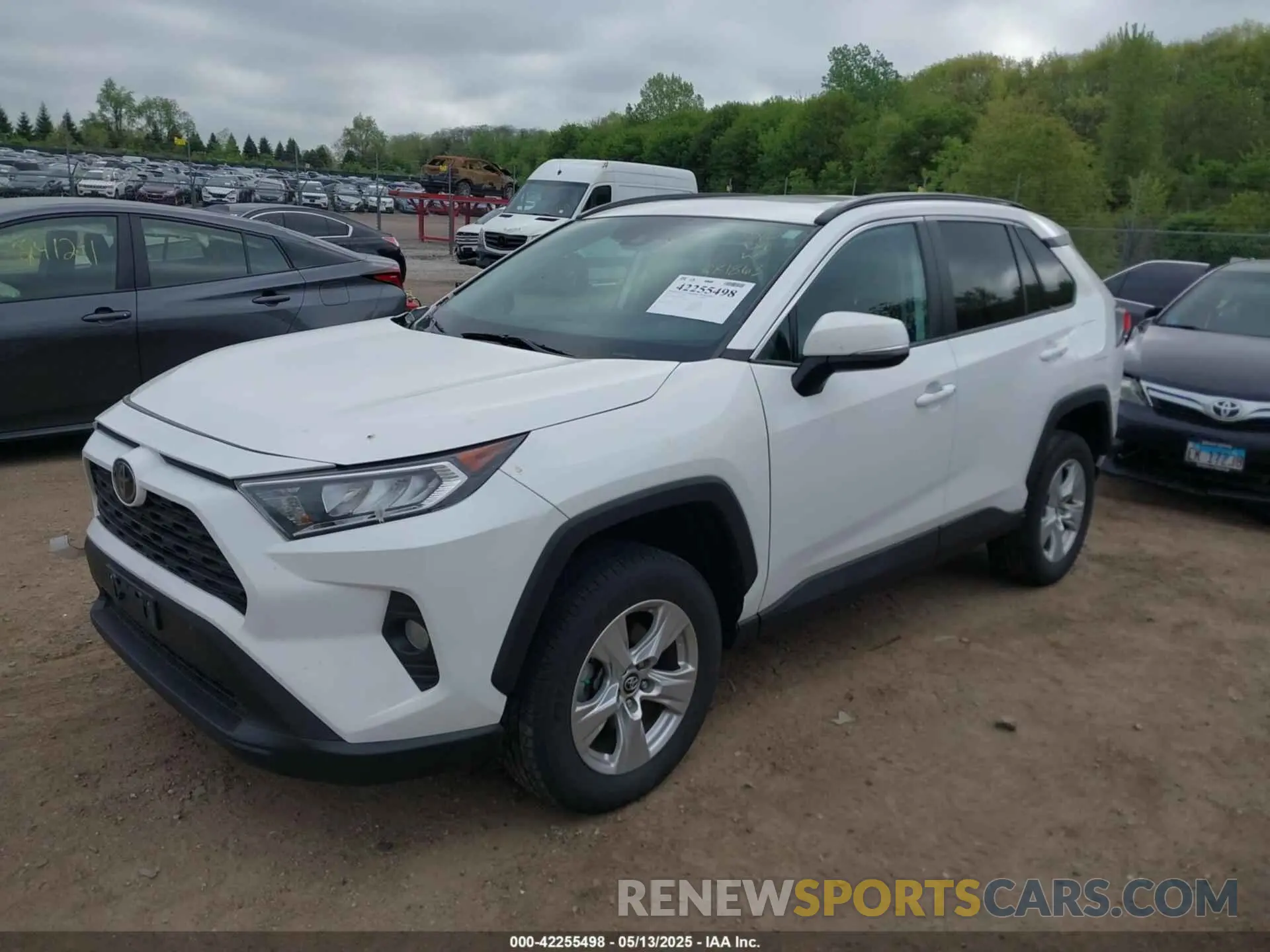 2 Photograph of a damaged car 2T3P1RFV6KW081863 TOYOTA RAV4 2019
