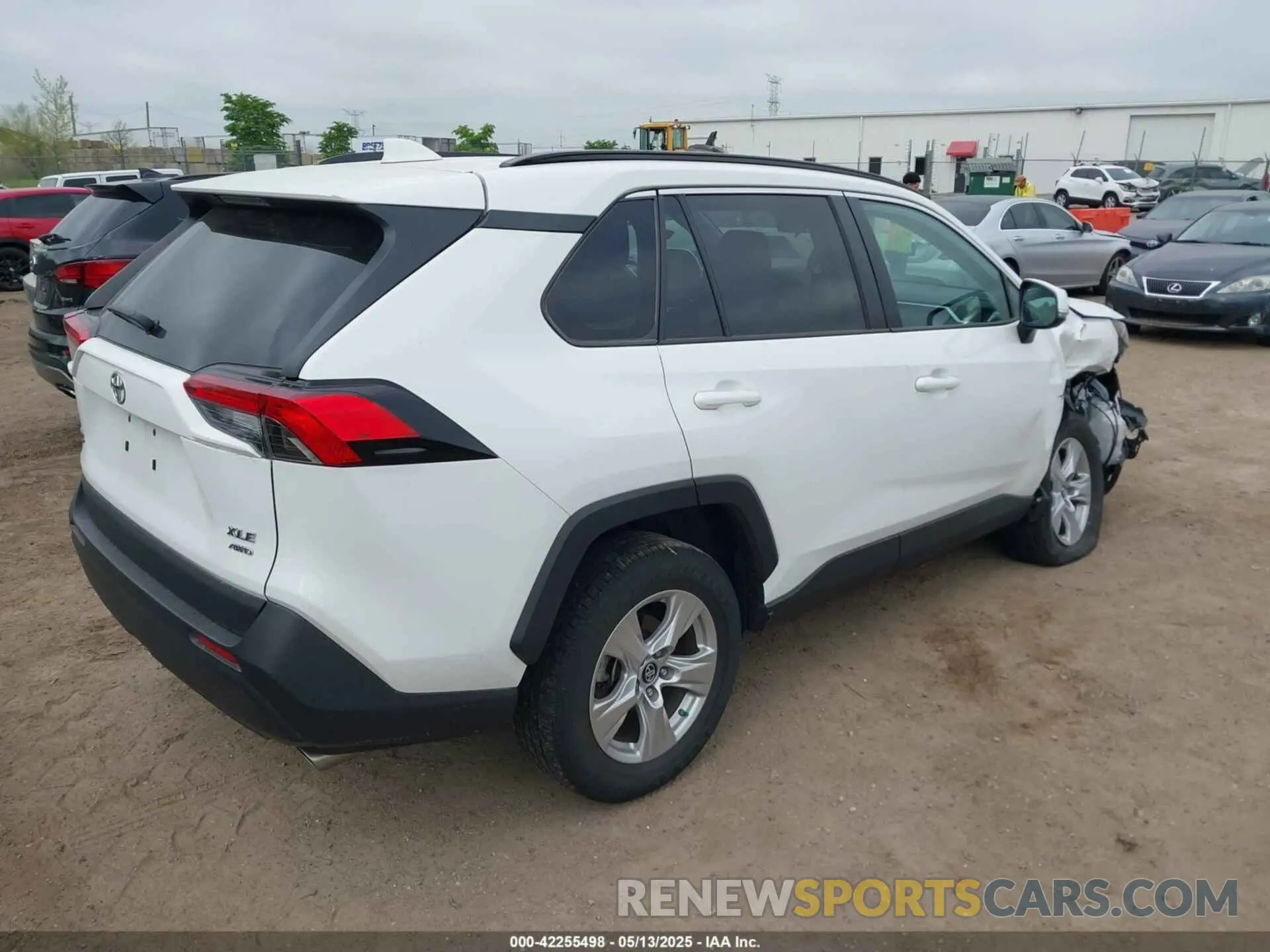 4 Photograph of a damaged car 2T3P1RFV6KW081863 TOYOTA RAV4 2019