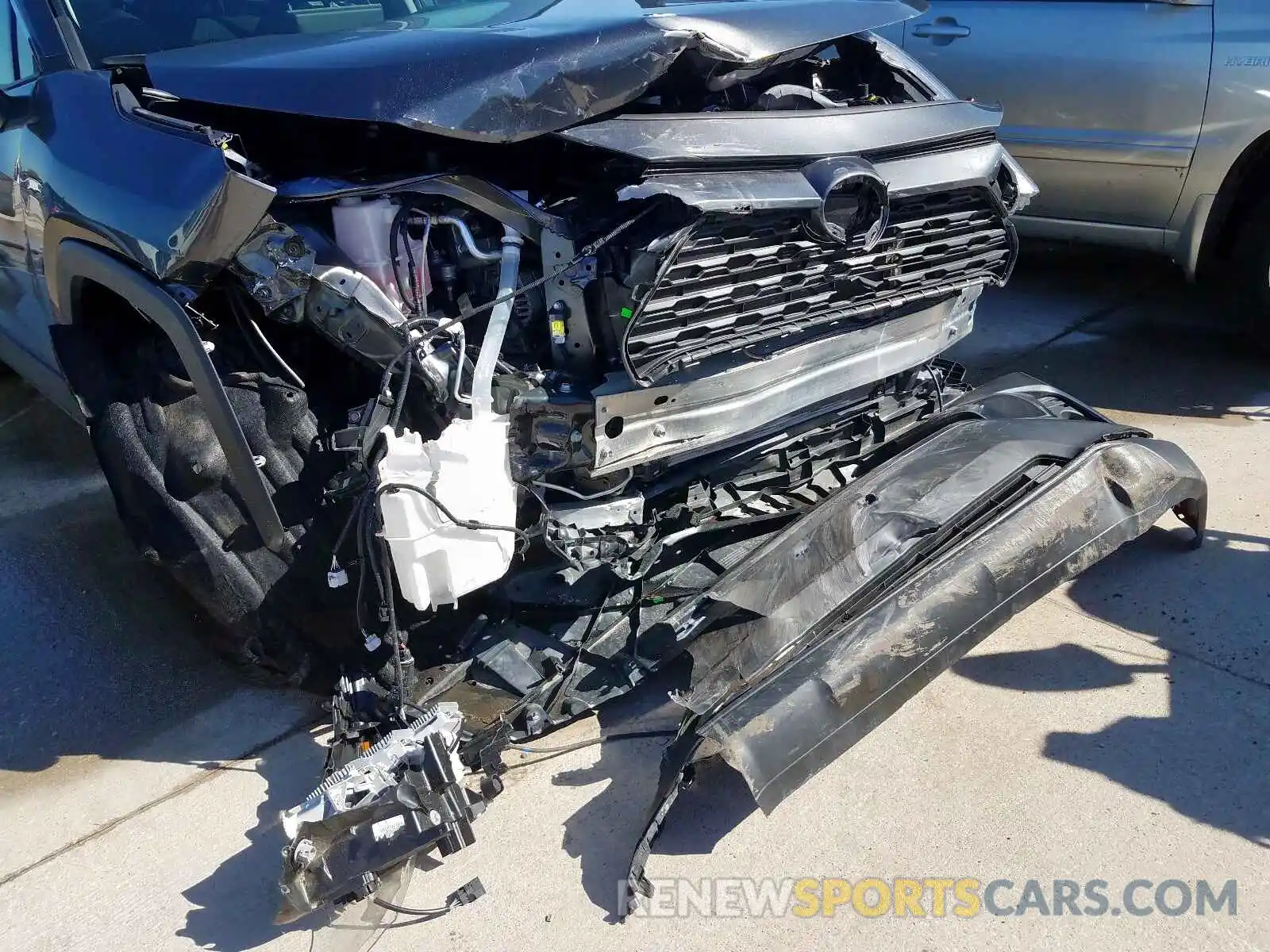 9 Photograph of a damaged car 2T3P1RFV7KC002881 TOYOTA RAV4 2019