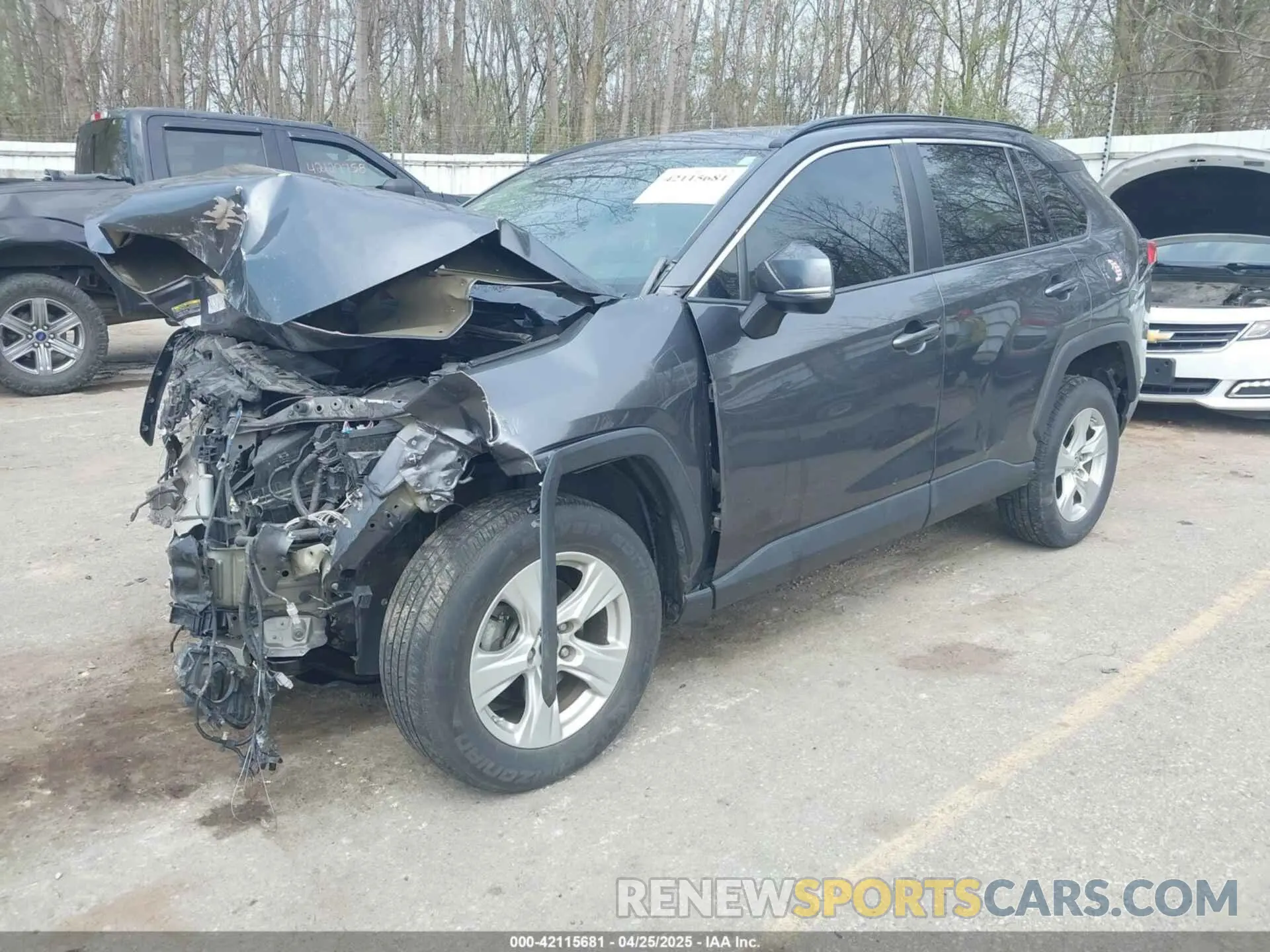 2 Photograph of a damaged car 2T3P1RFV7KC007112 TOYOTA RAV4 2019