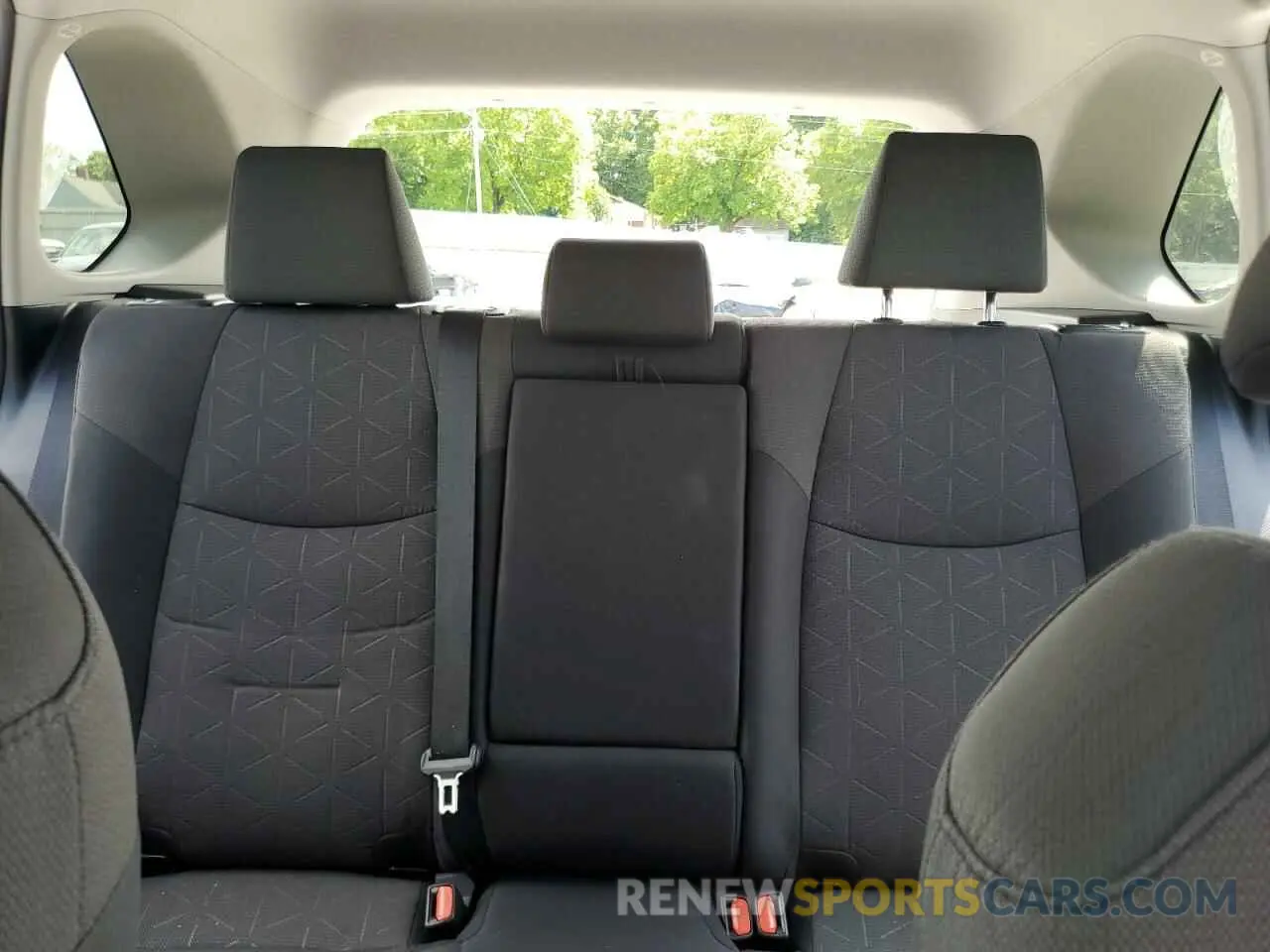 10 Photograph of a damaged car 2T3P1RFV7KC008034 TOYOTA RAV4 2019