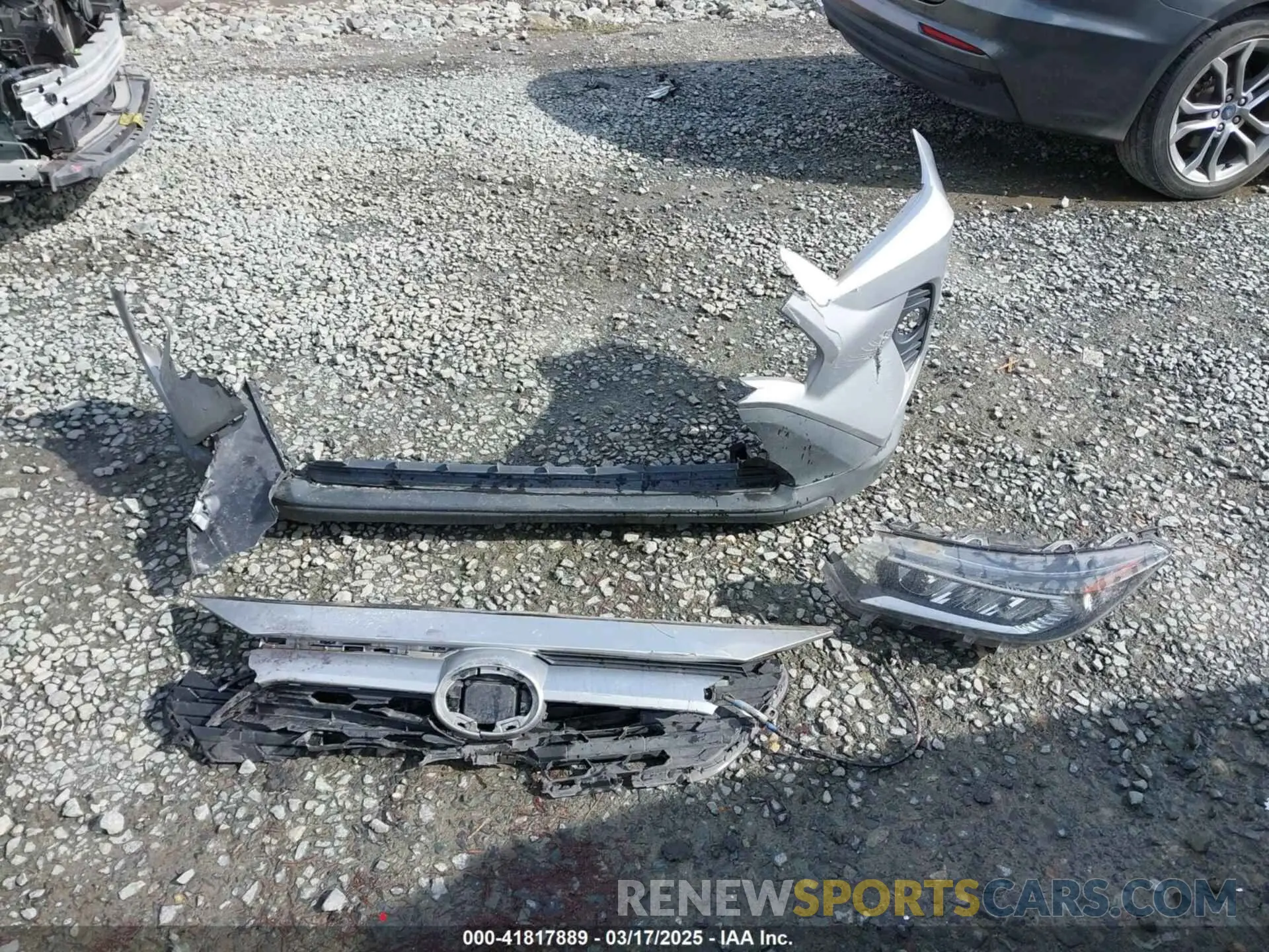 11 Photograph of a damaged car 2T3P1RFV7KC011659 TOYOTA RAV4 2019