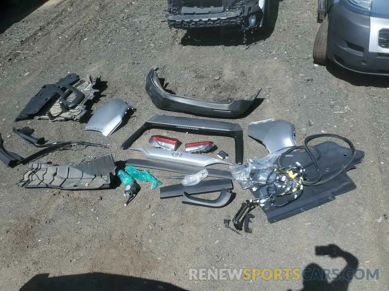 13 Photograph of a damaged car 2T3P1RFV7KC035816 TOYOTA RAV4 2019