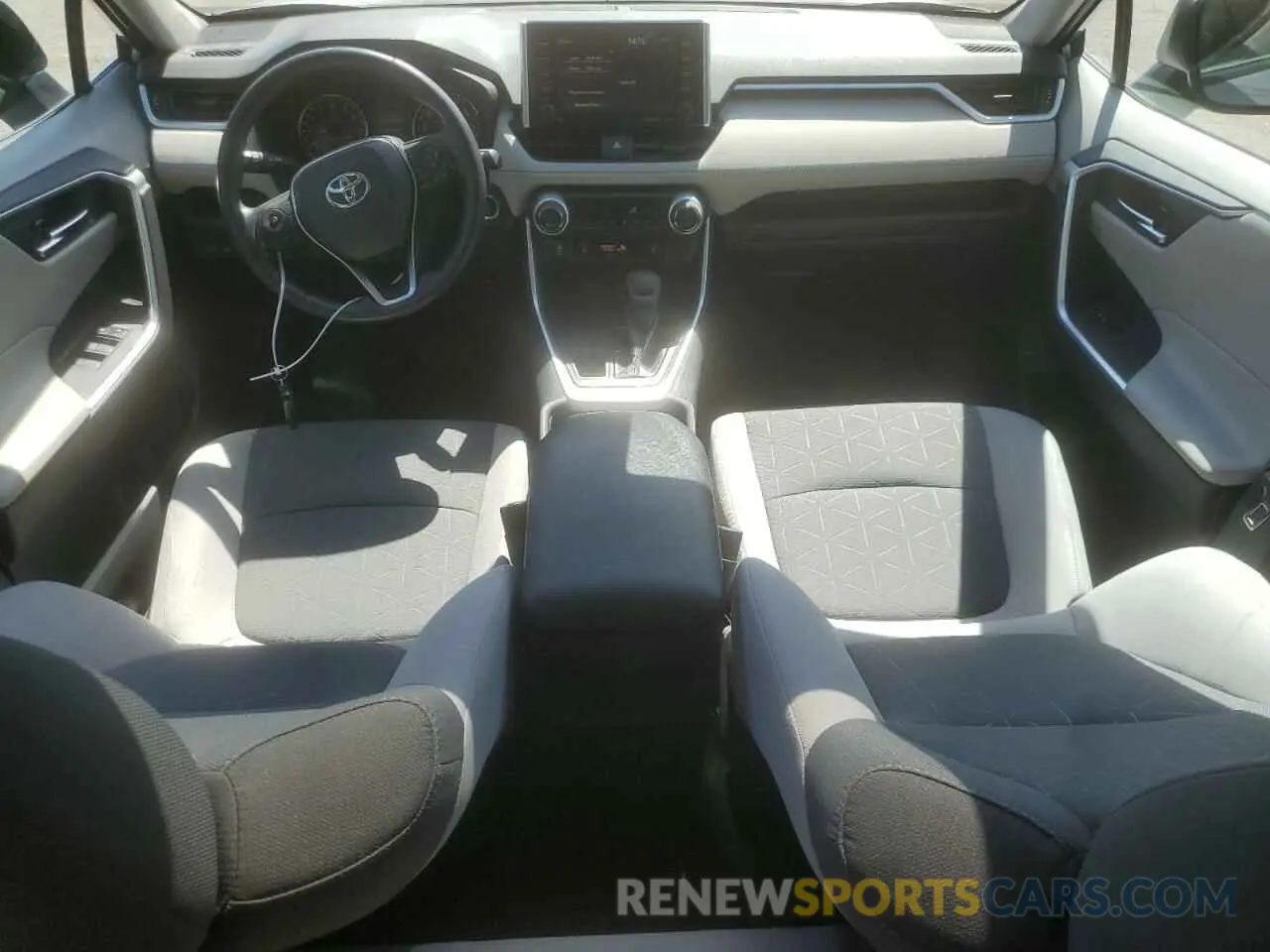 8 Photograph of a damaged car 2T3P1RFV7KC035816 TOYOTA RAV4 2019