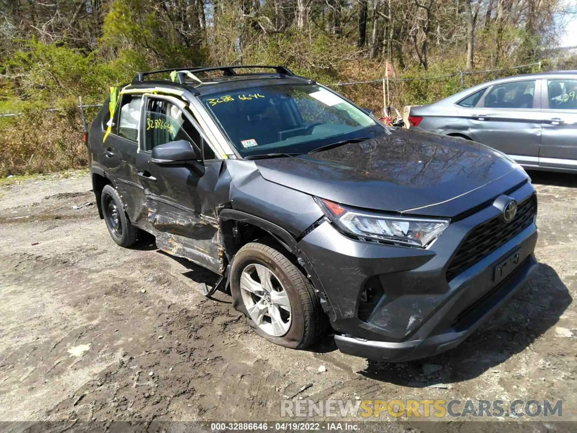 1 Photograph of a damaged car 2T3P1RFV7KC056097 TOYOTA RAV4 2019