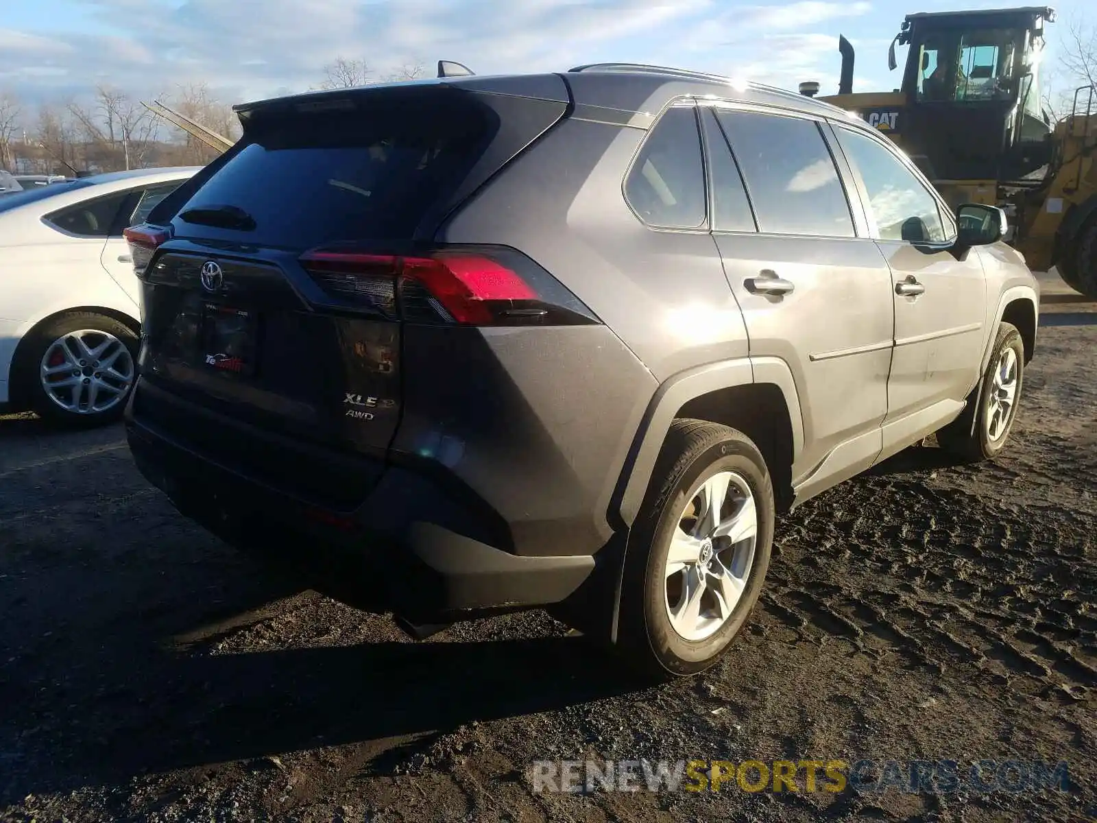 4 Photograph of a damaged car 2T3P1RFV7KW001650 TOYOTA RAV4 2019