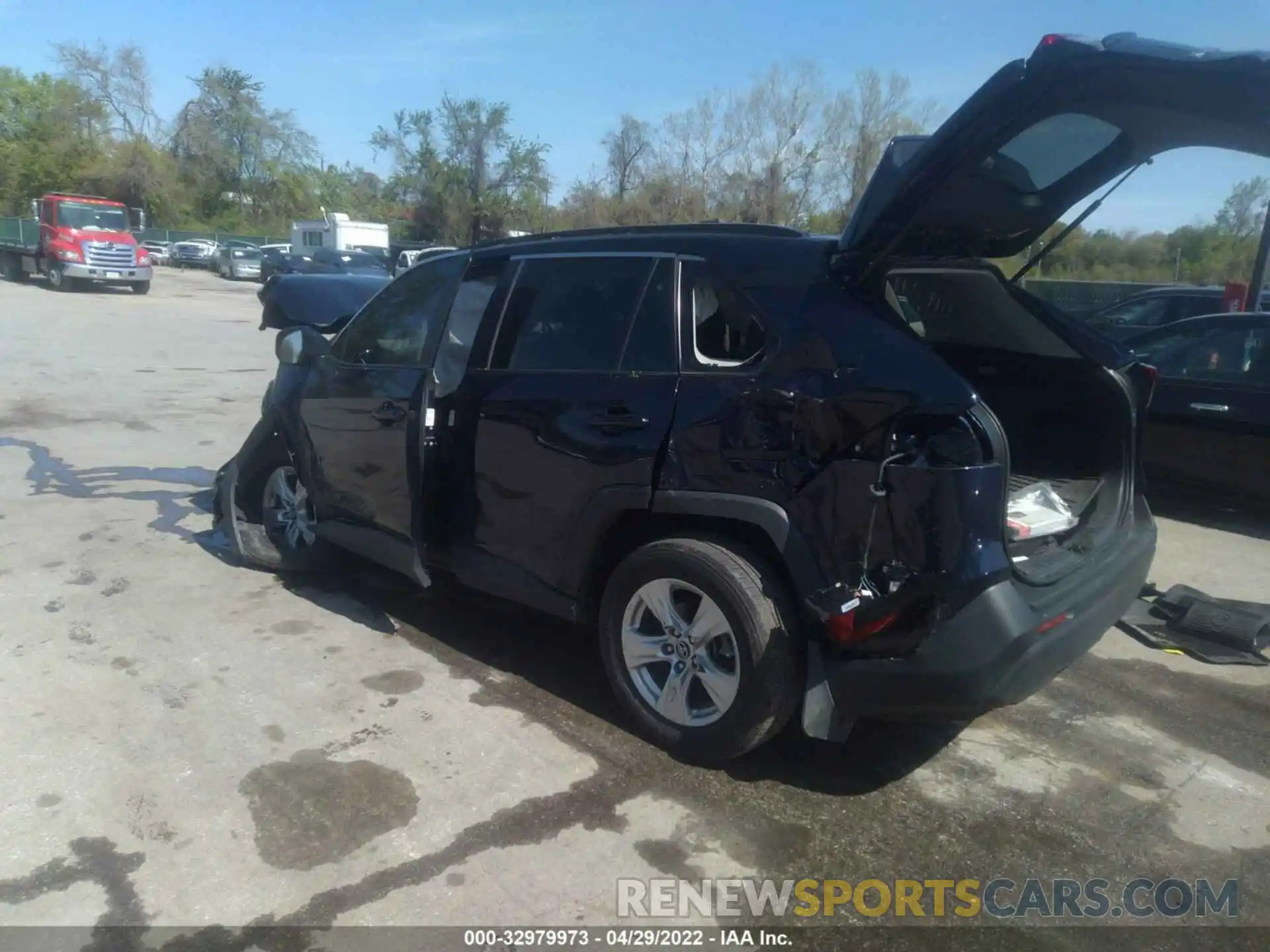 3 Photograph of a damaged car 2T3P1RFV7KW051383 TOYOTA RAV4 2019