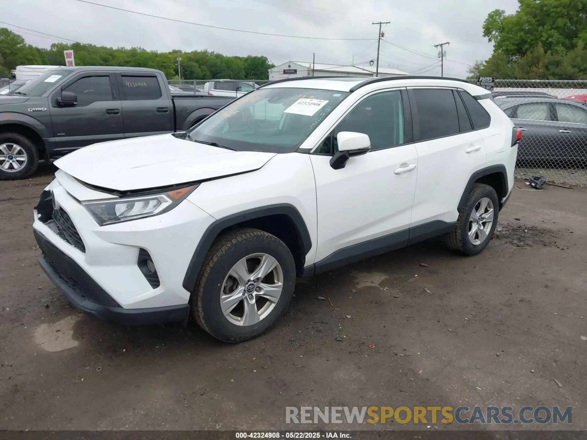 2 Photograph of a damaged car 2T3P1RFV8KC017048 TOYOTA RAV4 2019