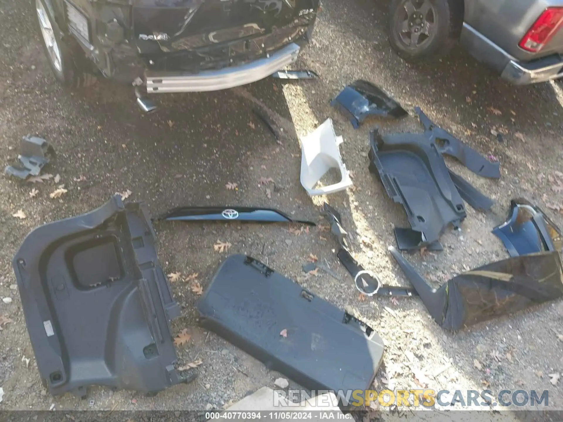 12 Photograph of a damaged car 2T3P1RFV8KC021858 TOYOTA RAV4 2019