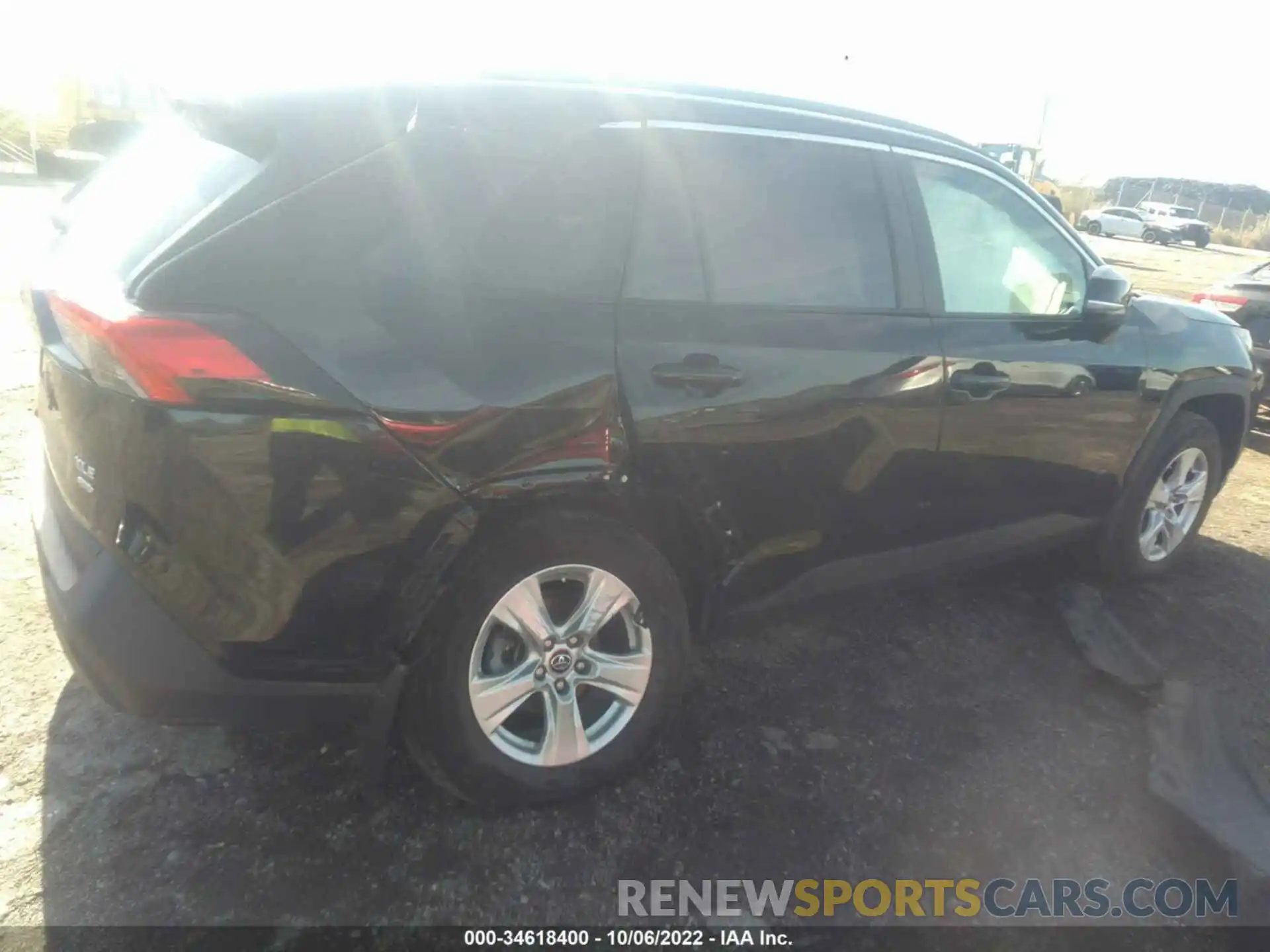 4 Photograph of a damaged car 2T3P1RFV8KC051569 TOYOTA RAV4 2019