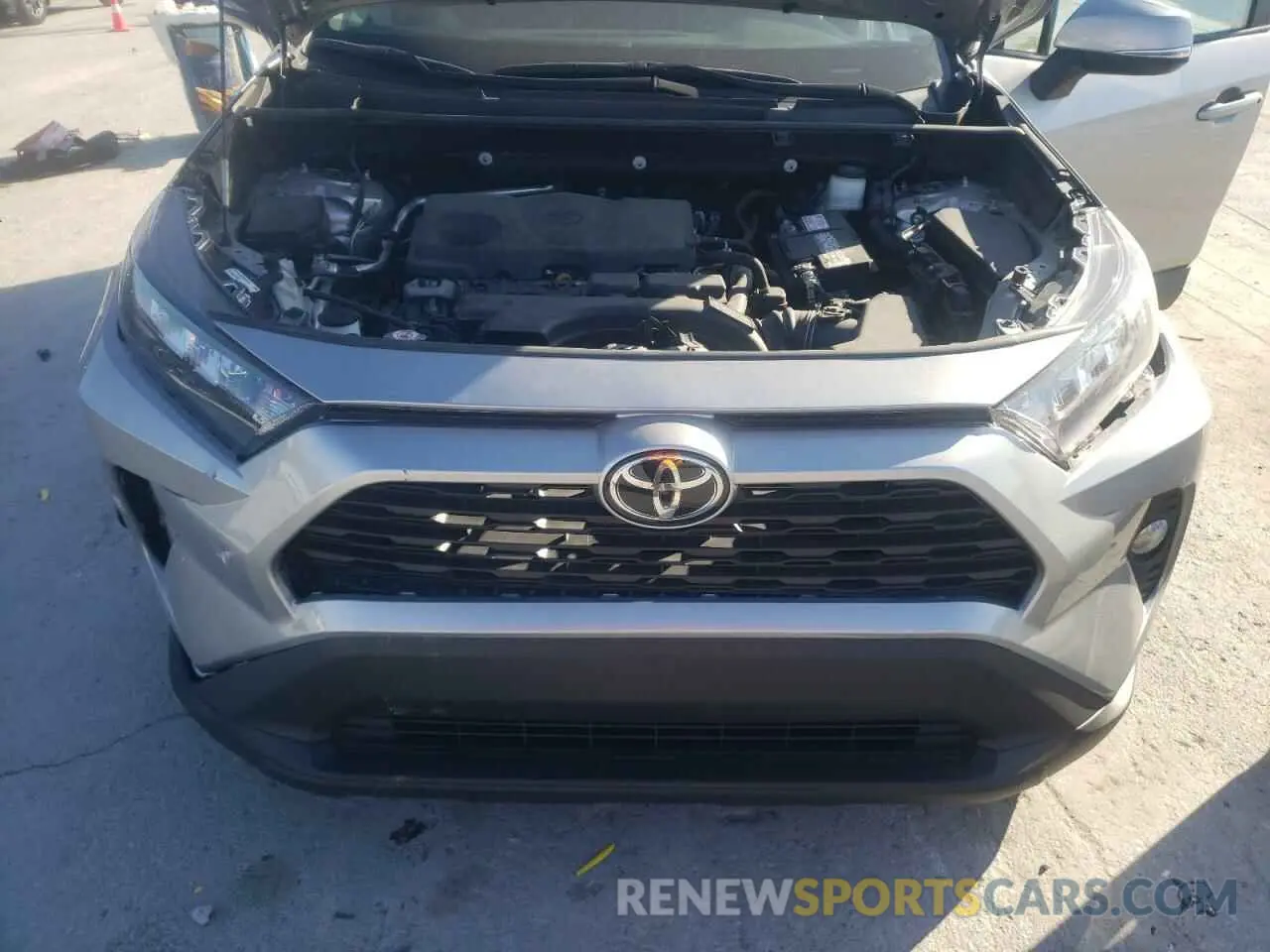 11 Photograph of a damaged car 2T3P1RFV8KC052821 TOYOTA RAV4 2019
