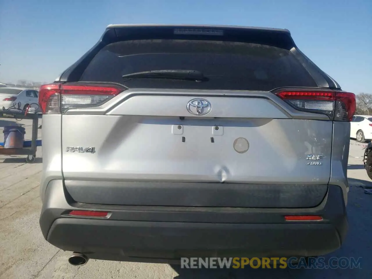 6 Photograph of a damaged car 2T3P1RFV8KC052821 TOYOTA RAV4 2019