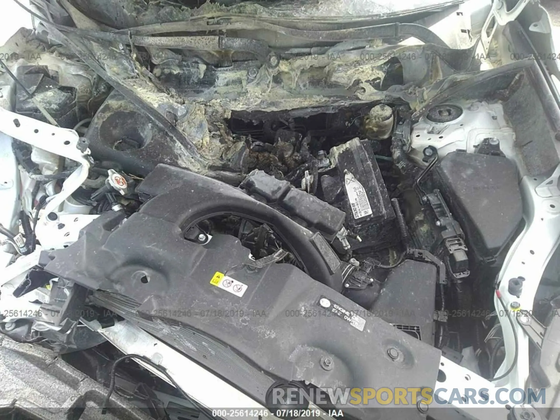 10 Photograph of a damaged car 2T3P1RFV8KW006811 TOYOTA RAV4 2019