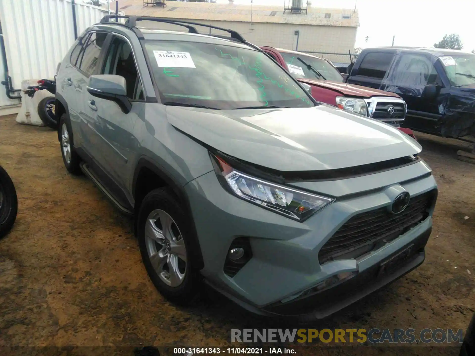 1 Photograph of a damaged car 2T3P1RFV8KW038383 TOYOTA RAV4 2019