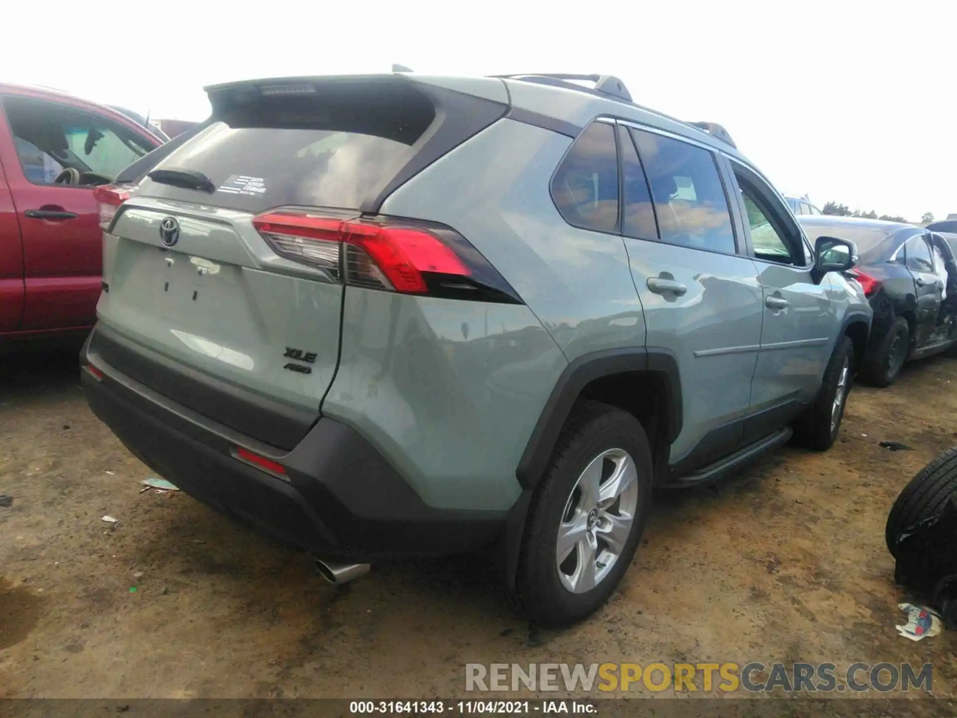 4 Photograph of a damaged car 2T3P1RFV8KW038383 TOYOTA RAV4 2019