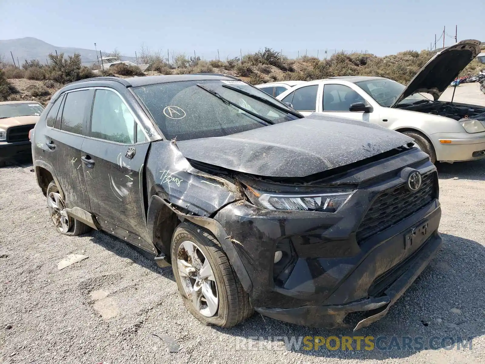 1 Photograph of a damaged car 2T3P1RFV8KW039212 TOYOTA RAV4 2019