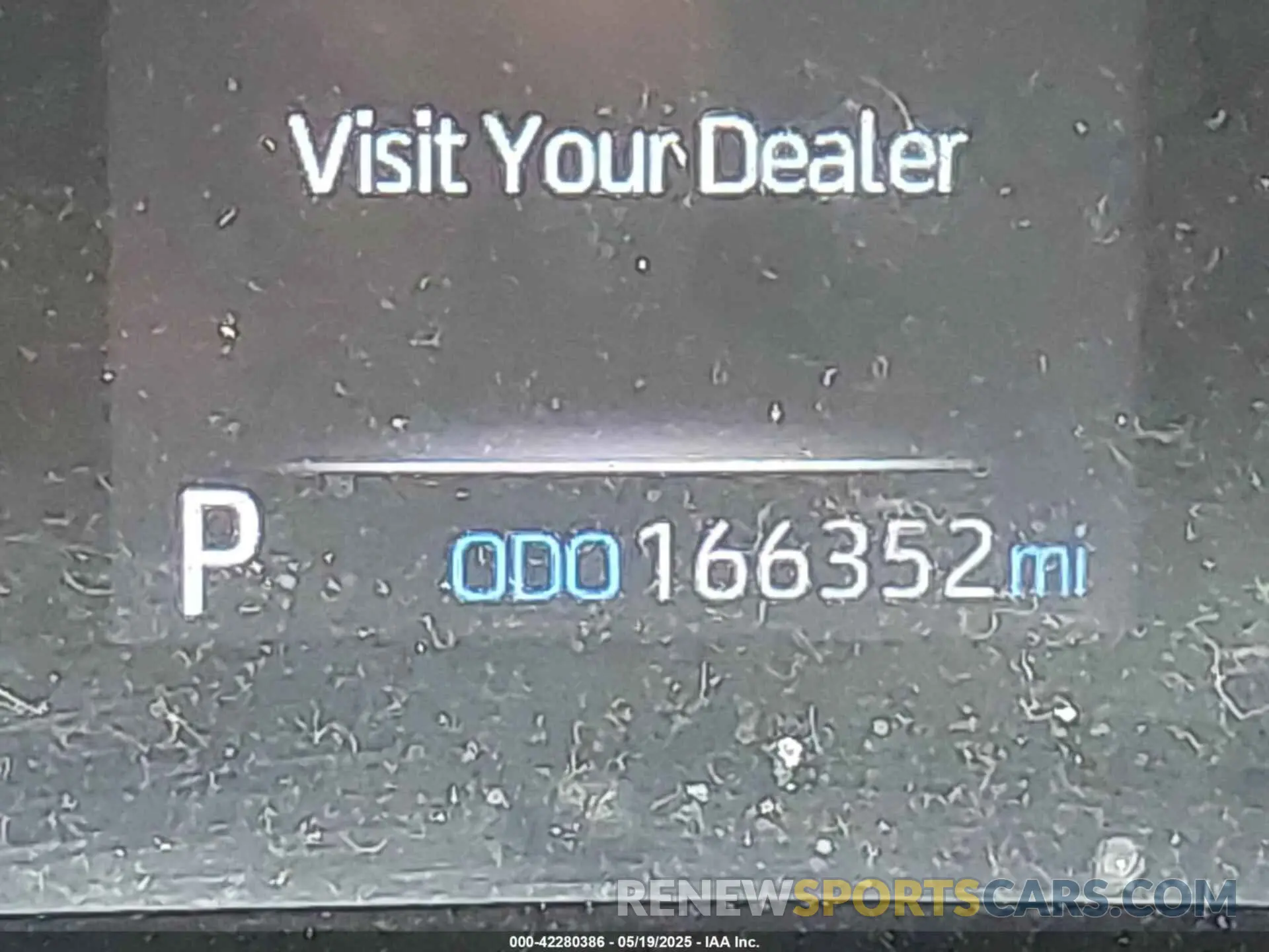 15 Photograph of a damaged car 2T3P1RFV8KW040053 TOYOTA RAV4 2019