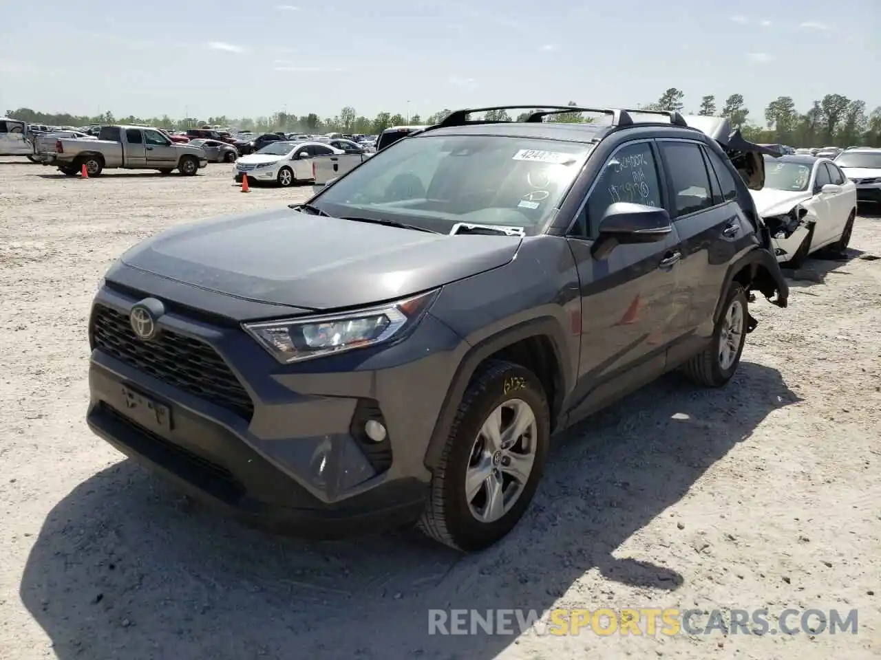 2 Photograph of a damaged car 2T3P1RFV8KW059007 TOYOTA RAV4 2019