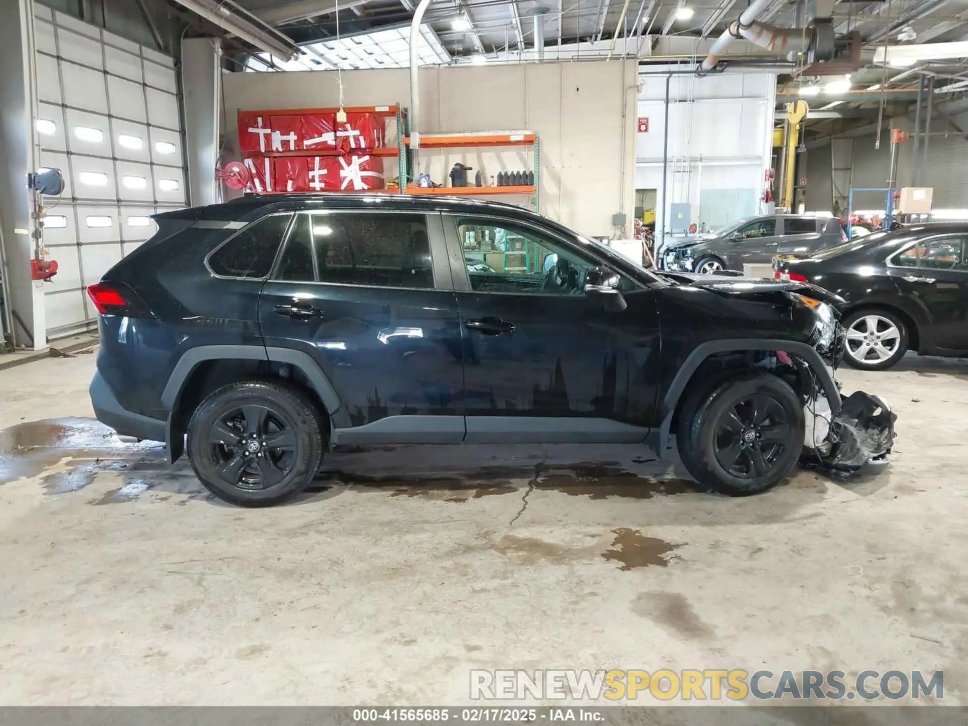 13 Photograph of a damaged car 2T3P1RFV8KW070475 TOYOTA RAV4 2019