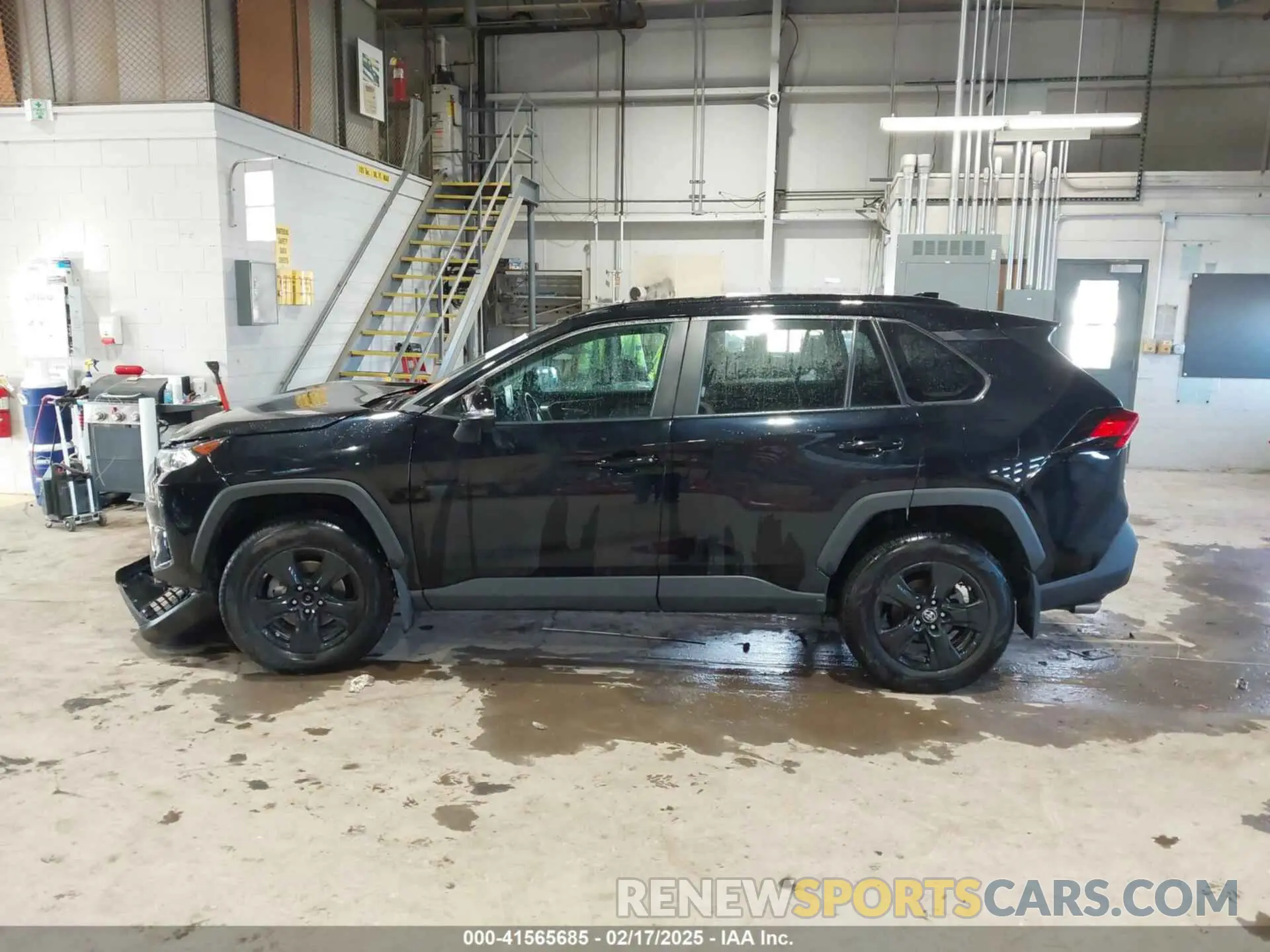 14 Photograph of a damaged car 2T3P1RFV8KW070475 TOYOTA RAV4 2019