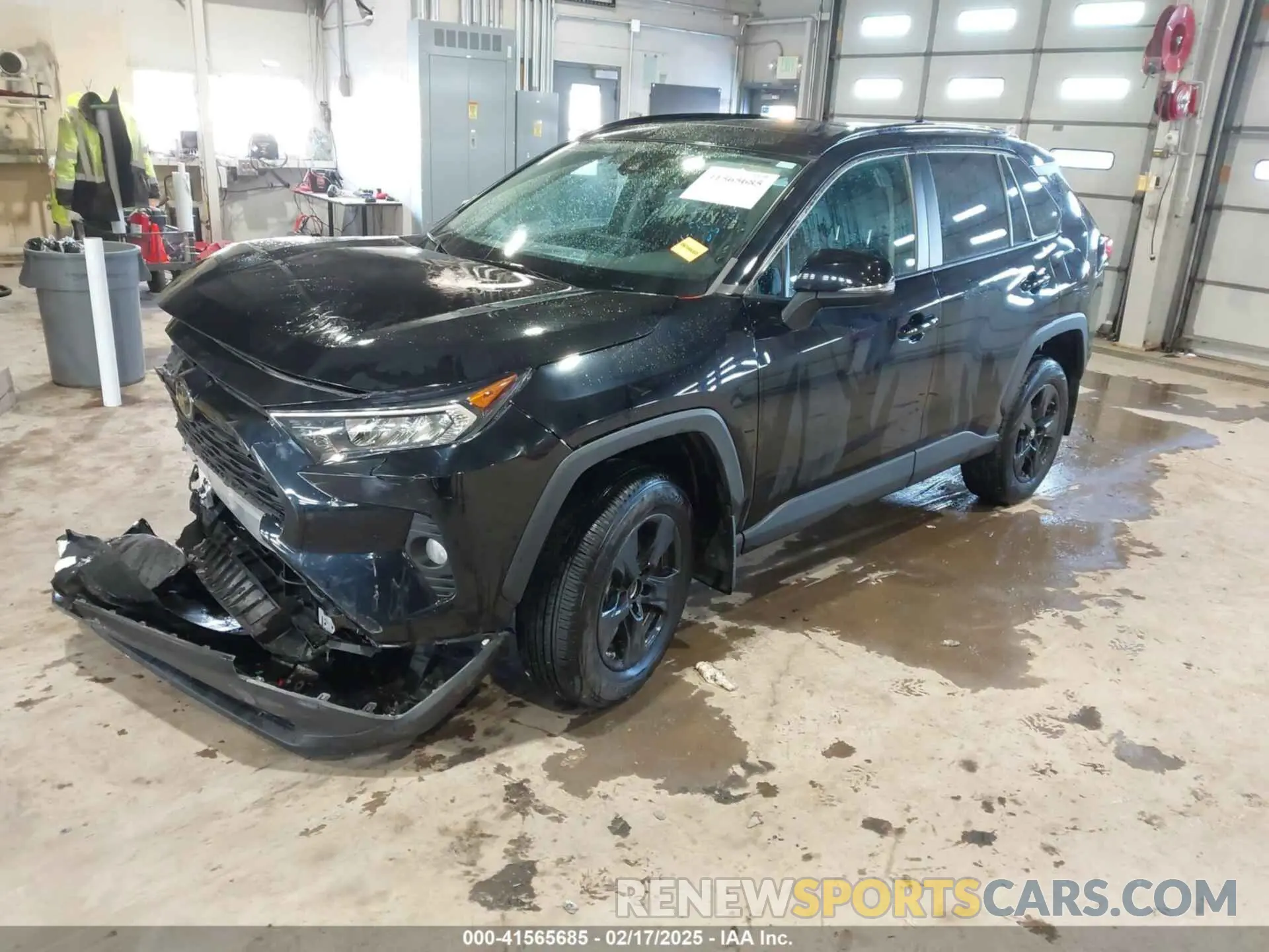 2 Photograph of a damaged car 2T3P1RFV8KW070475 TOYOTA RAV4 2019
