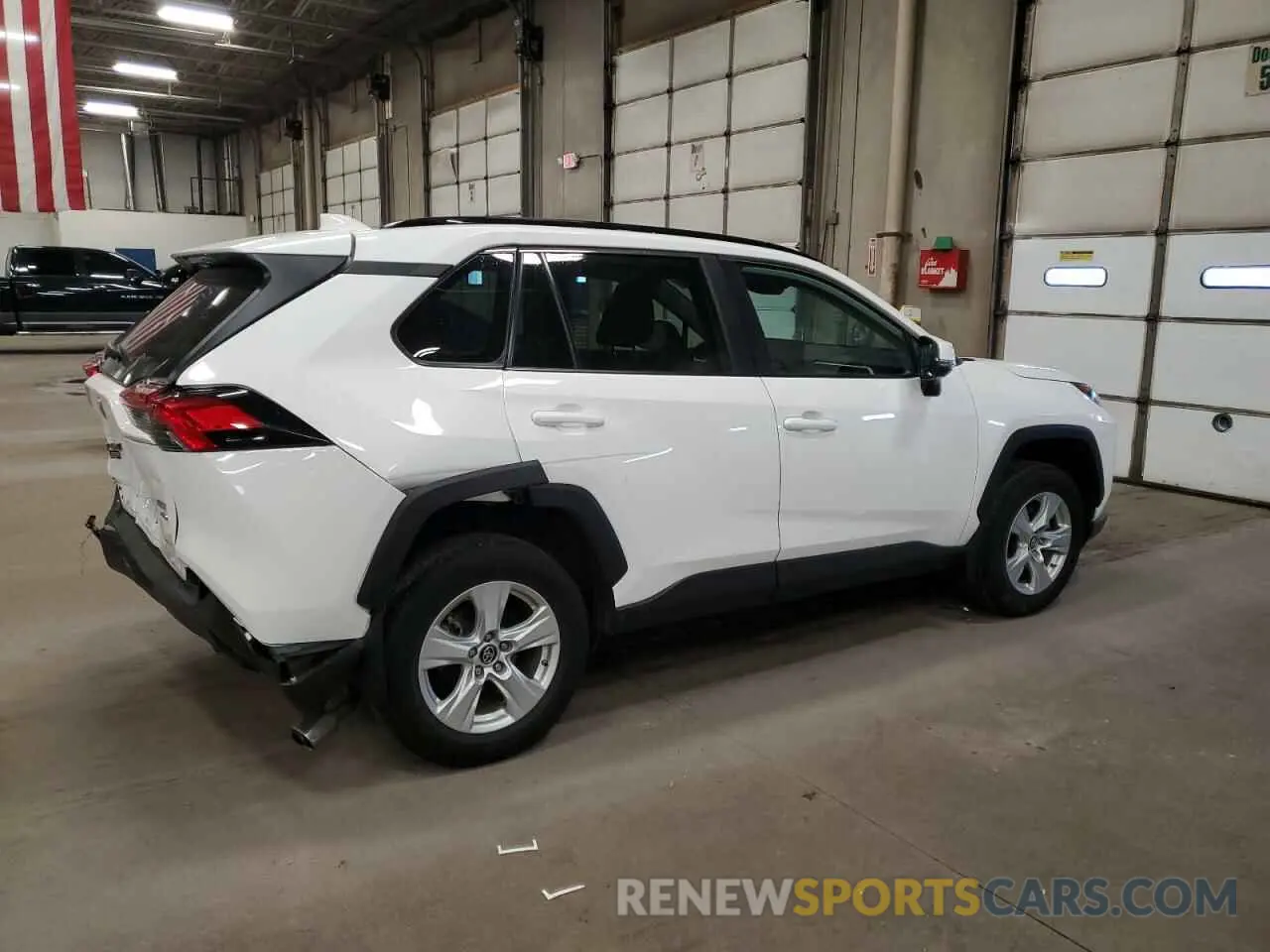 3 Photograph of a damaged car 2T3P1RFV8KW082237 TOYOTA RAV4 2019