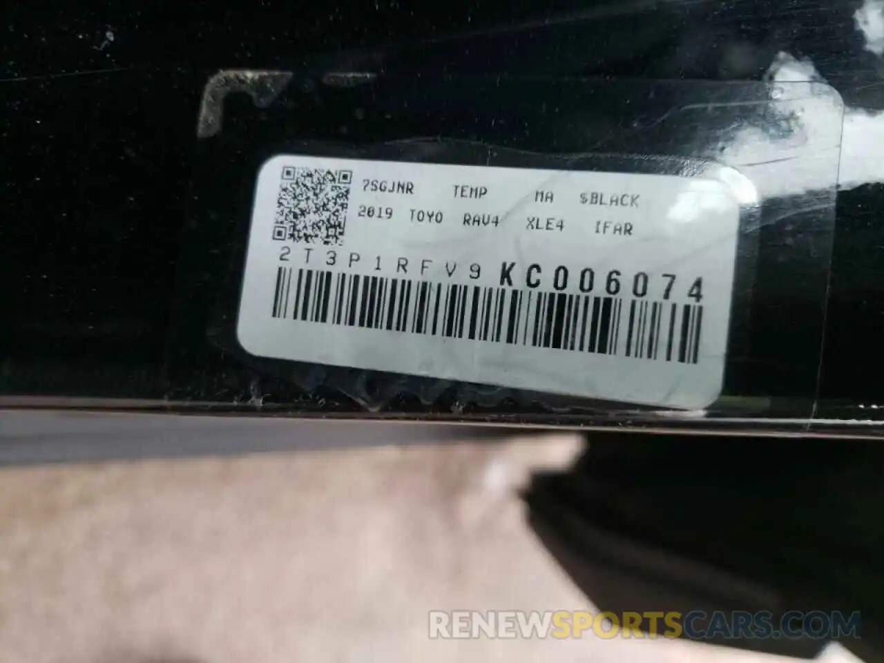 10 Photograph of a damaged car 2T3P1RFV9KC006074 TOYOTA RAV4 2019