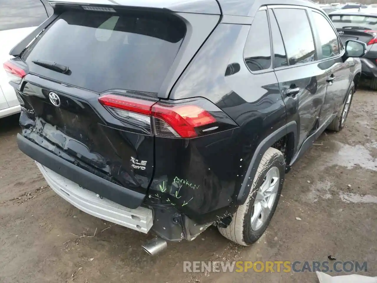 4 Photograph of a damaged car 2T3P1RFV9KC006074 TOYOTA RAV4 2019