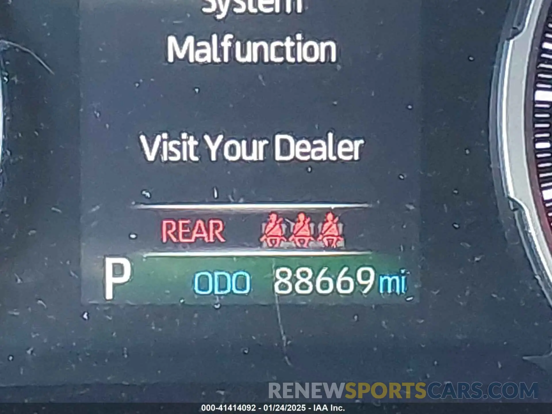 16 Photograph of a damaged car 2T3P1RFV9KC007886 TOYOTA RAV4 2019