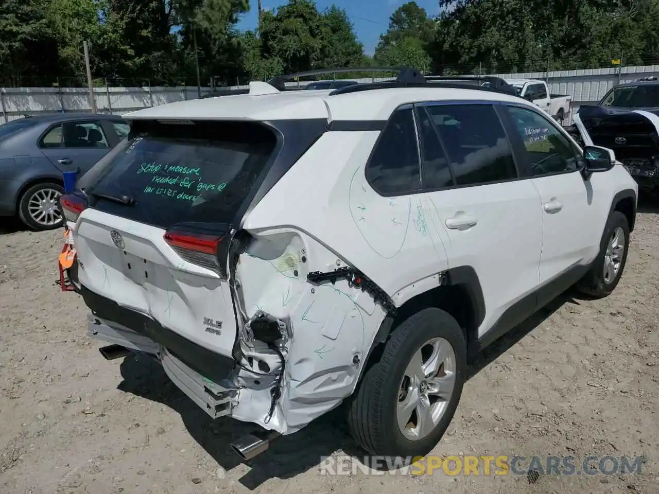 4 Photograph of a damaged car 2T3P1RFV9KC035610 TOYOTA RAV4 2019