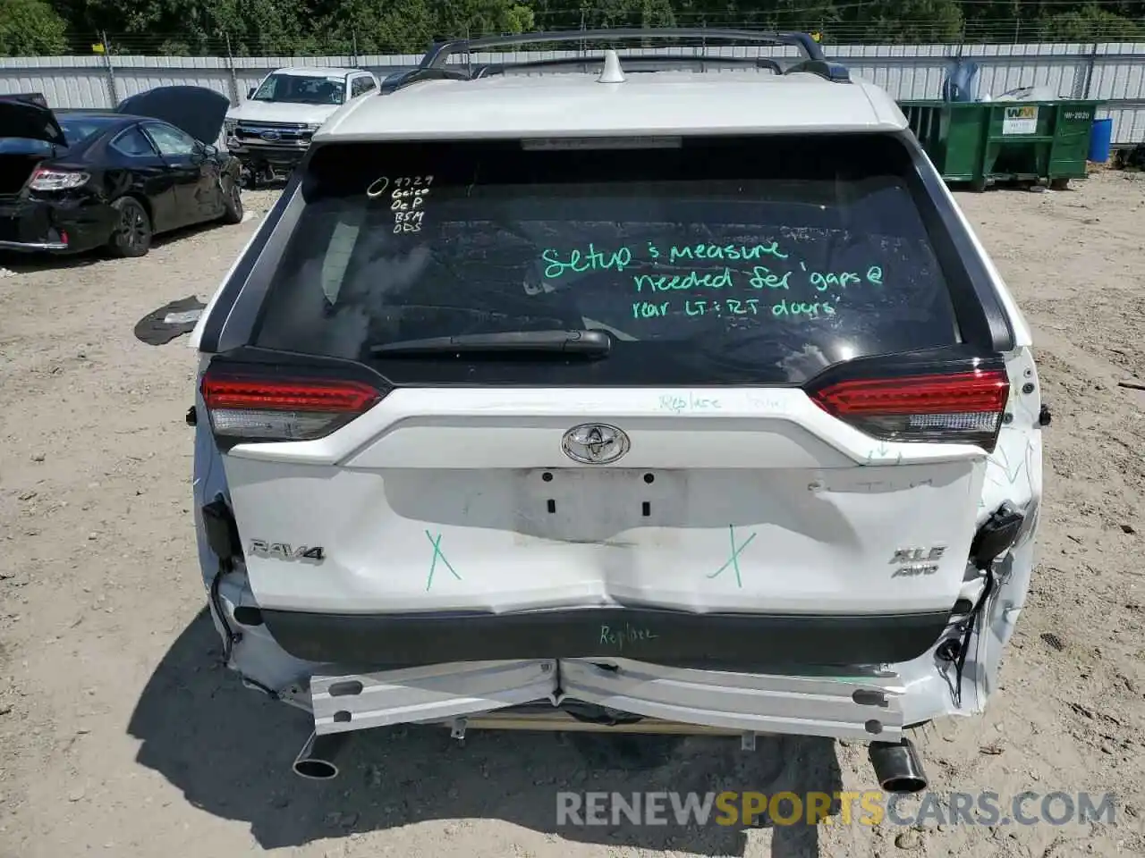 9 Photograph of a damaged car 2T3P1RFV9KC035610 TOYOTA RAV4 2019