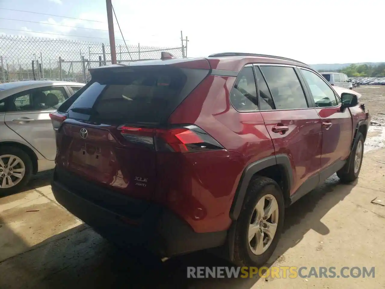 4 Photograph of a damaged car 2T3P1RFV9KC042699 TOYOTA RAV4 2019