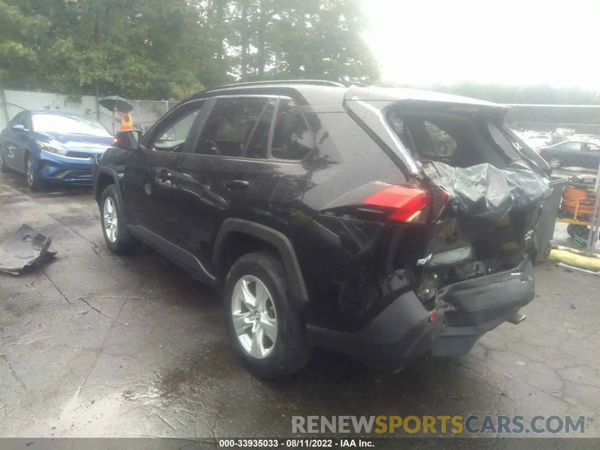 3 Photograph of a damaged car 2T3P1RFV9KC059602 TOYOTA RAV4 2019