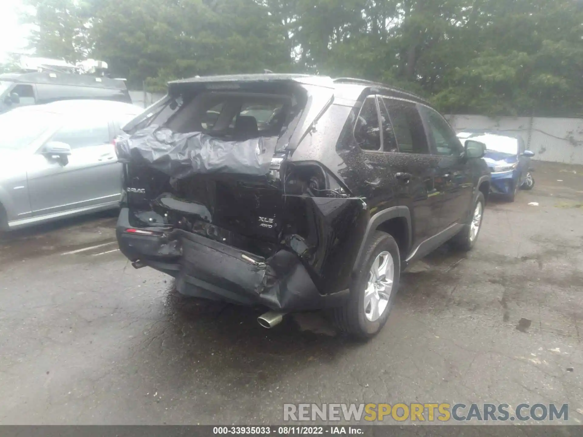 4 Photograph of a damaged car 2T3P1RFV9KC059602 TOYOTA RAV4 2019