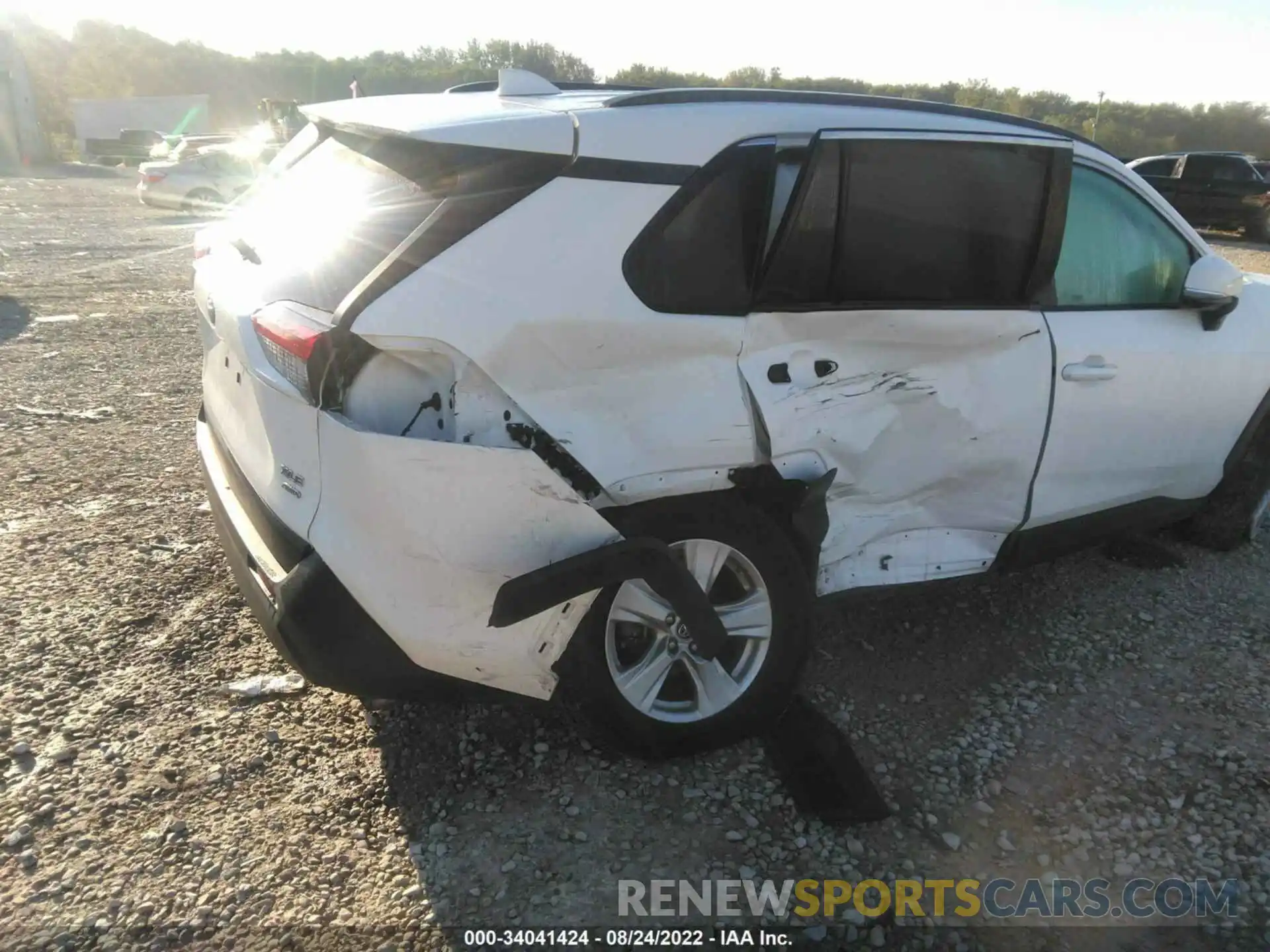 6 Photograph of a damaged car 2T3P1RFV9KW007787 TOYOTA RAV4 2019