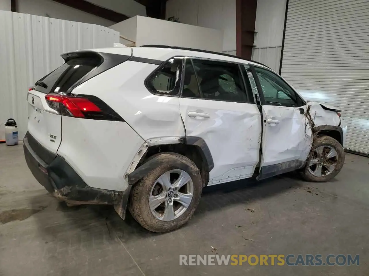 3 Photograph of a damaged car 2T3P1RFV9KW009992 TOYOTA RAV4 2019