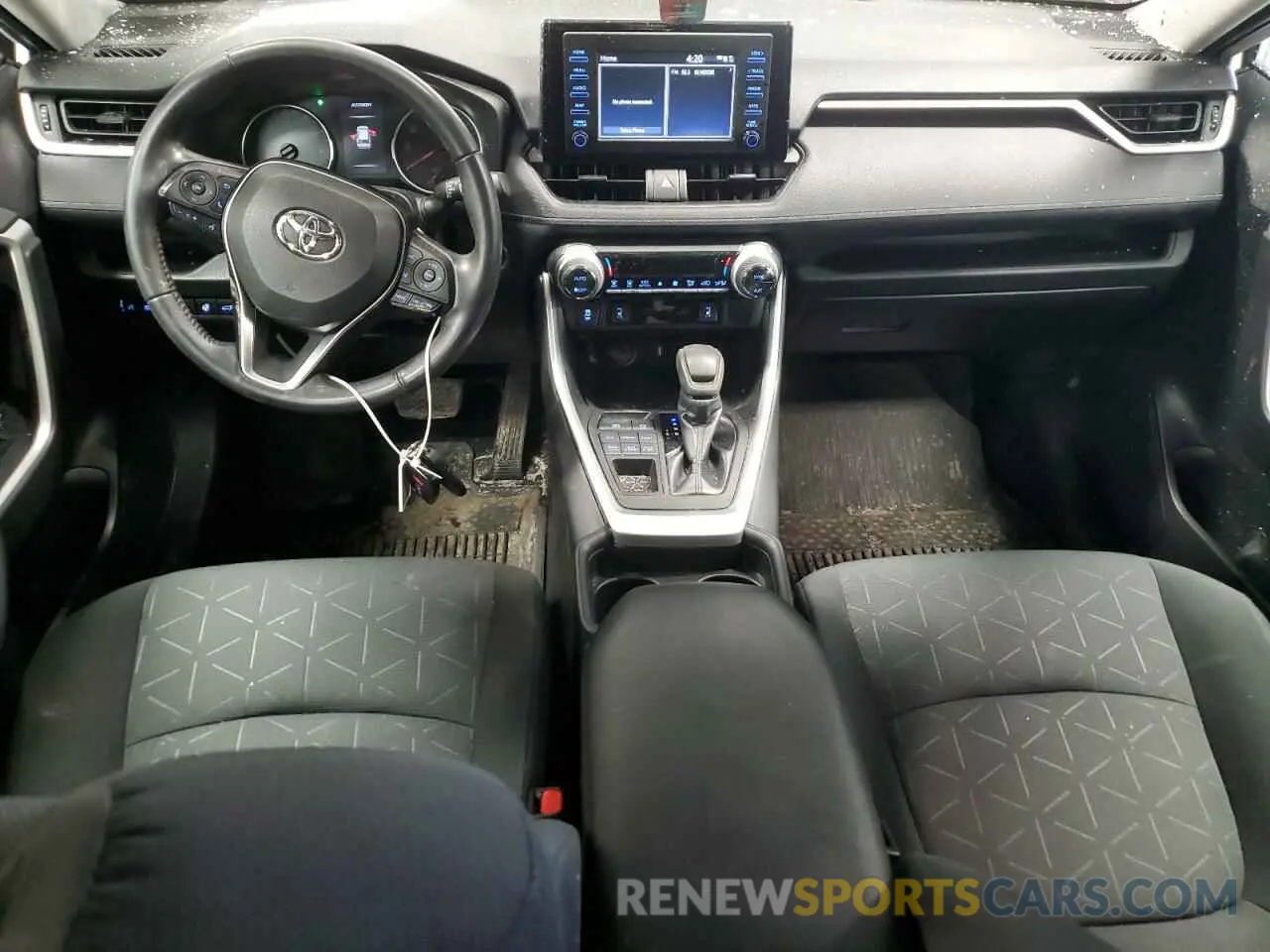 8 Photograph of a damaged car 2T3P1RFV9KW009992 TOYOTA RAV4 2019