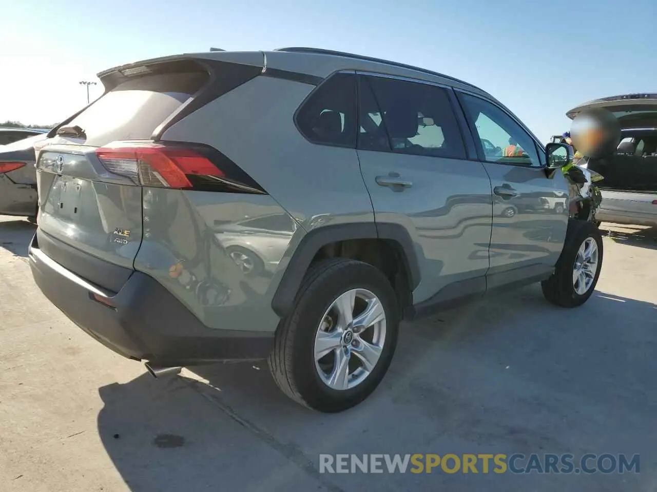3 Photograph of a damaged car 2T3P1RFV9KW043818 TOYOTA RAV4 2019