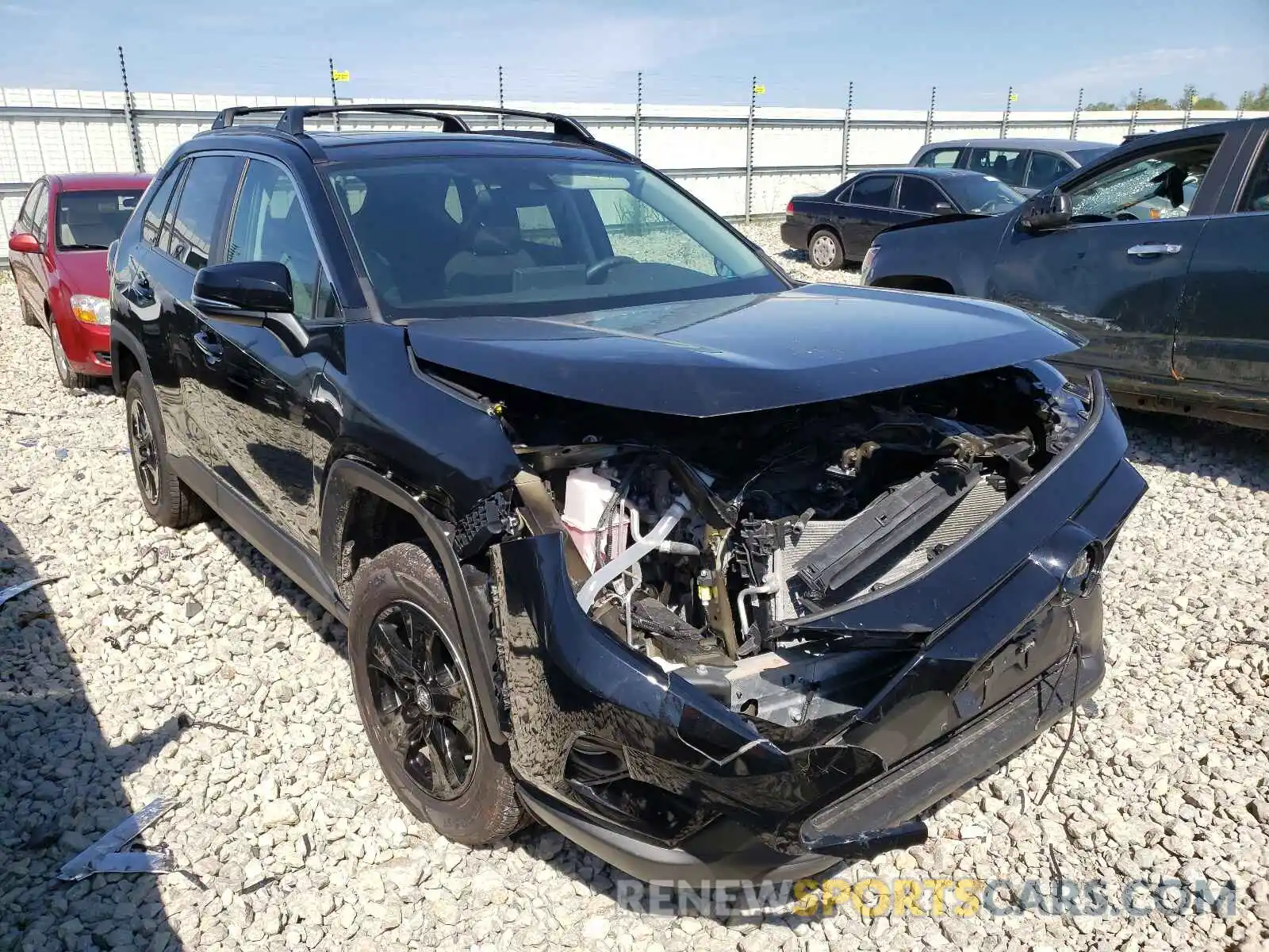 1 Photograph of a damaged car 2T3P1RFV9KW060098 TOYOTA RAV4 2019