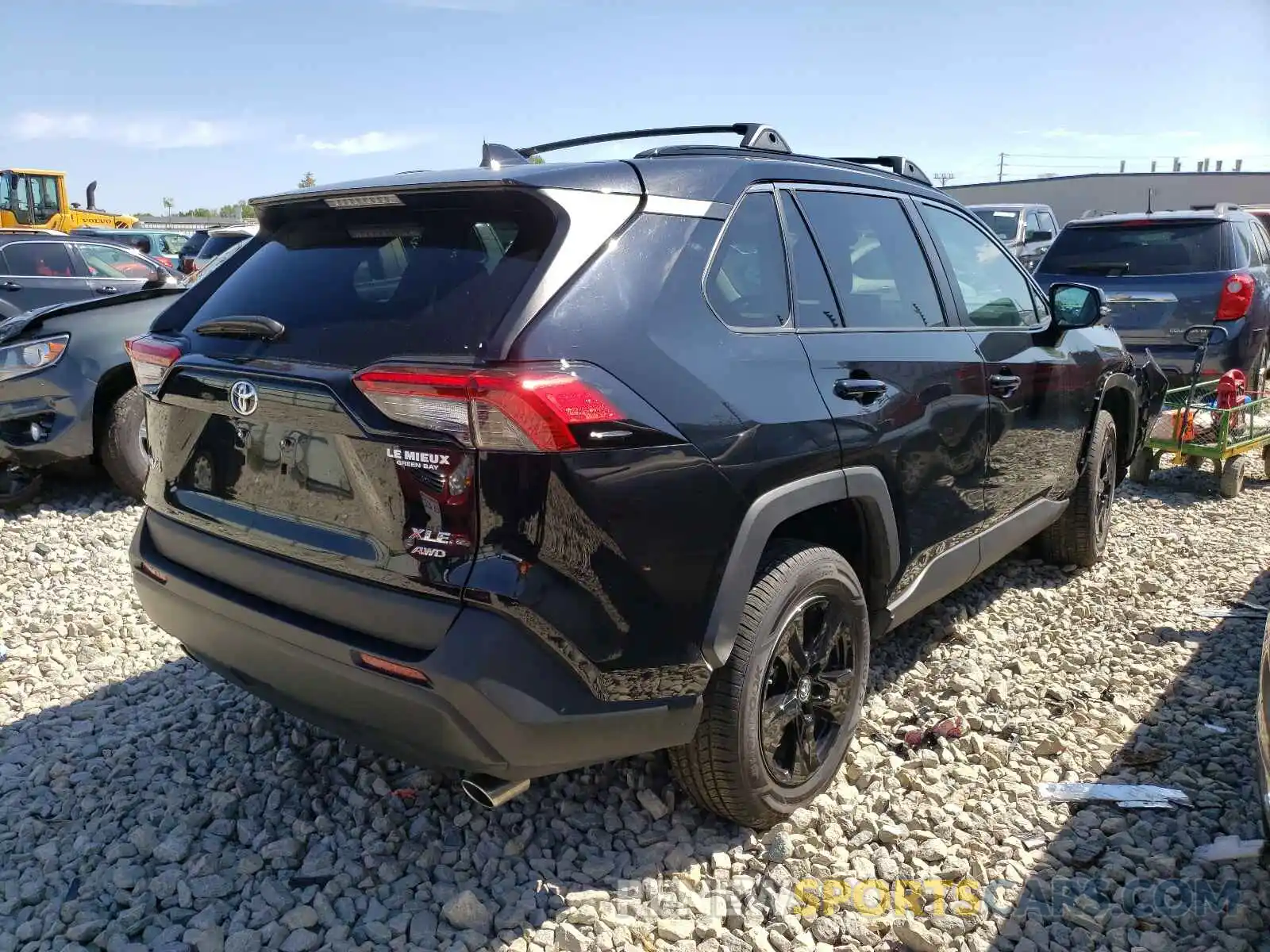 4 Photograph of a damaged car 2T3P1RFV9KW060098 TOYOTA RAV4 2019