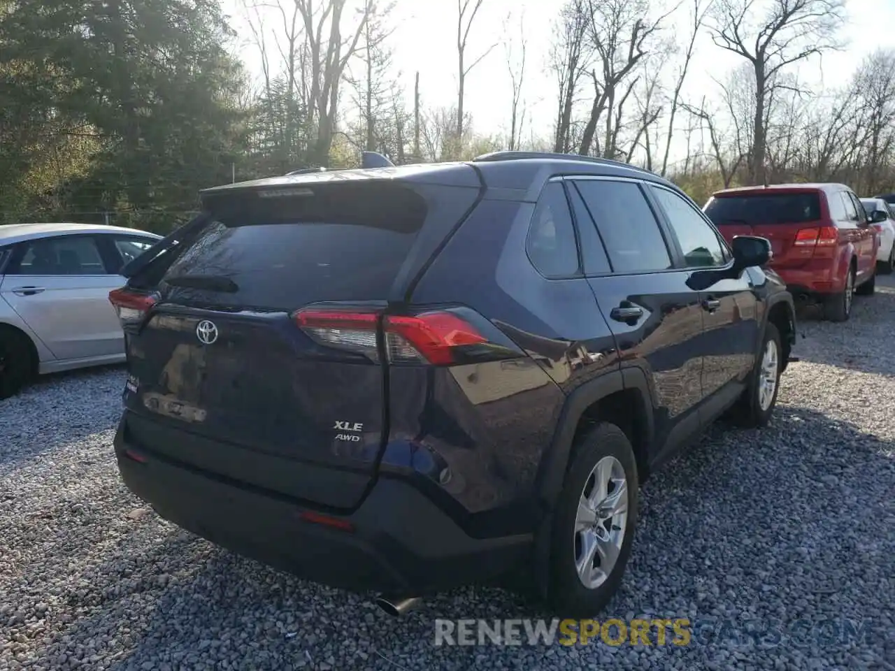 4 Photograph of a damaged car 2T3P1RFV9KW067553 TOYOTA RAV4 2019